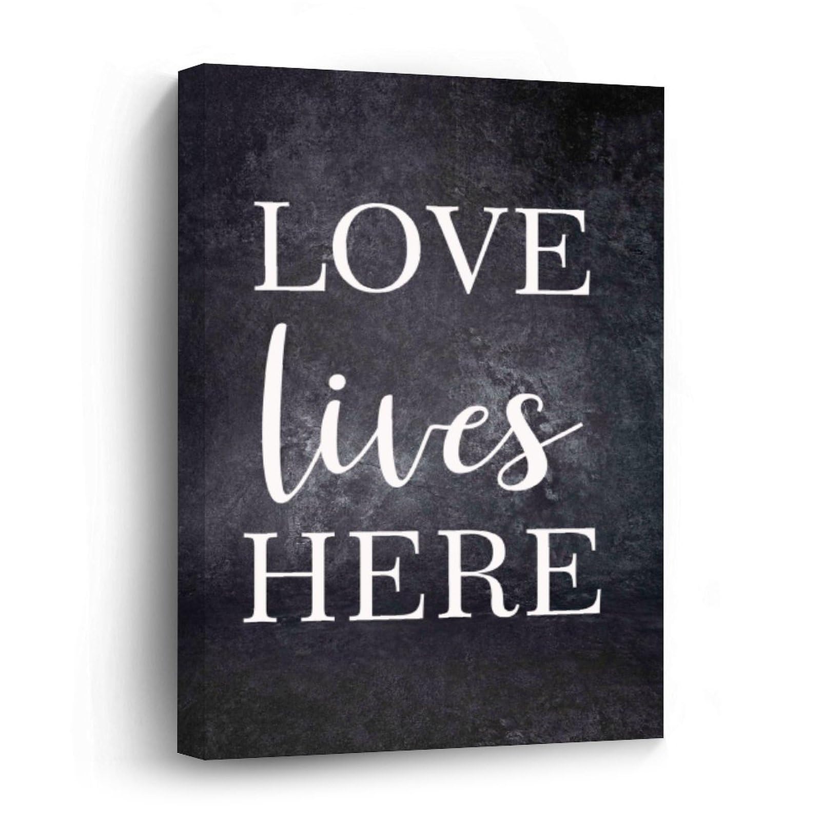 Cuadro Love Lives Here de 12x16 para decorar un dormitorio cálido 4