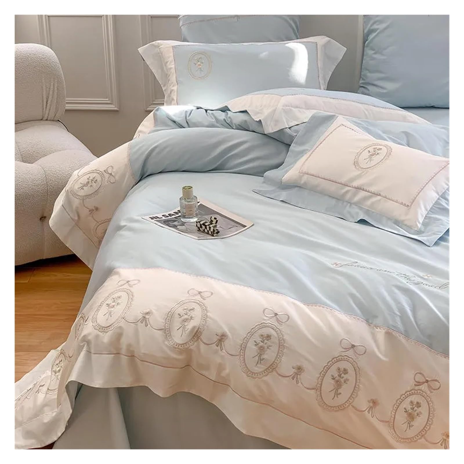 Amazon｜掛け布団カバーセット, シックな刺繍ブルーホワイトパッチ