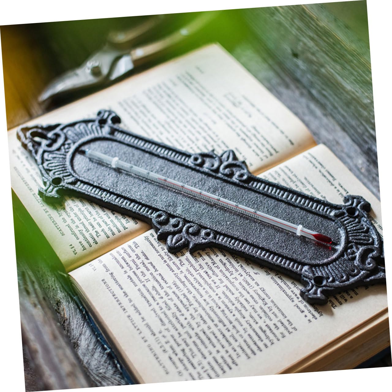 Wanddeko Thermometer aus Eisen, 1 Stück, Schwarz, Klassisch | Gewächshaus und Innenraum, Präzise Messergebnisse, Multifunktionales Design