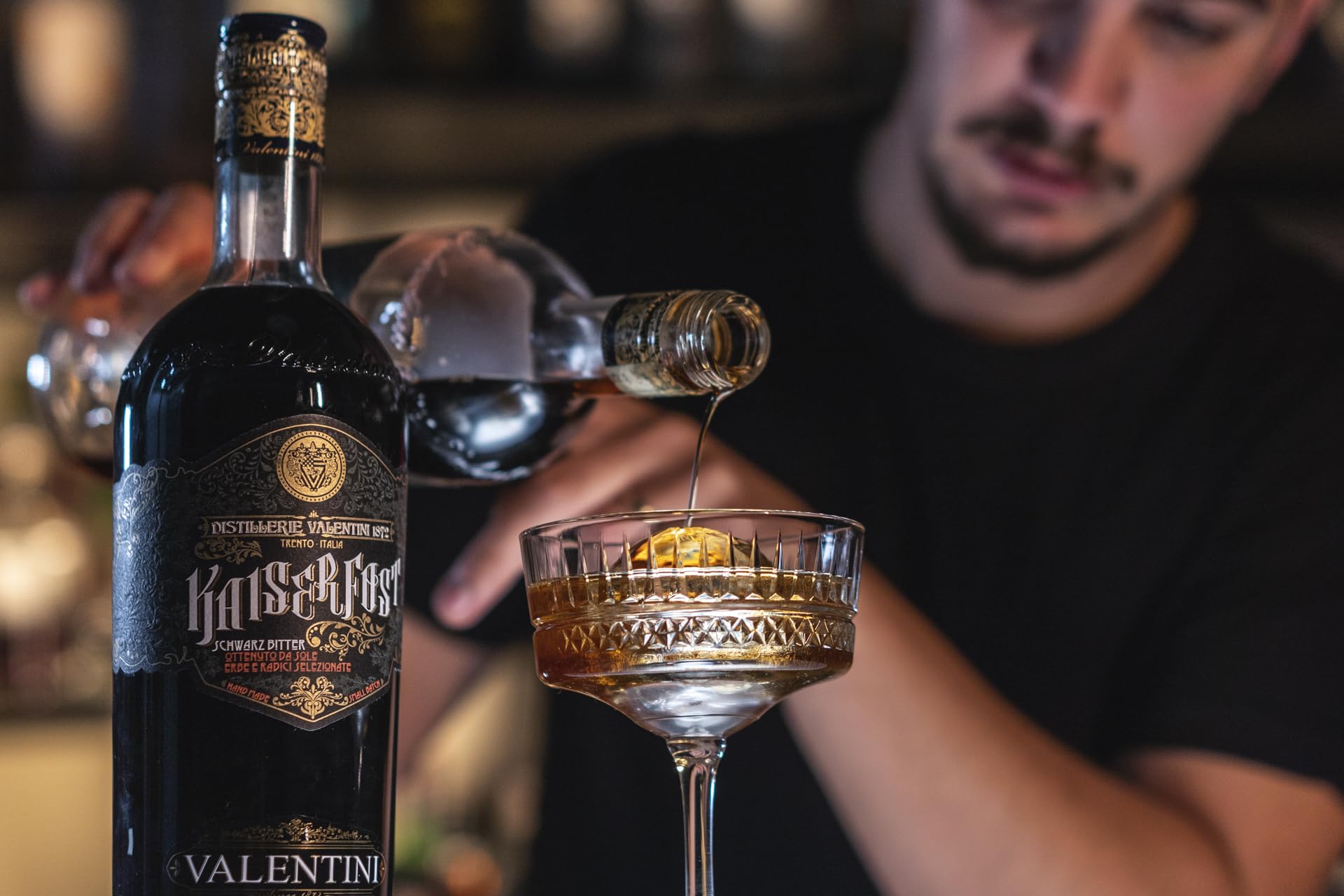 Amaro Kaiserfost, Liquore Alpino Premium alle Erbe, Digestivo Artigianale Italiano