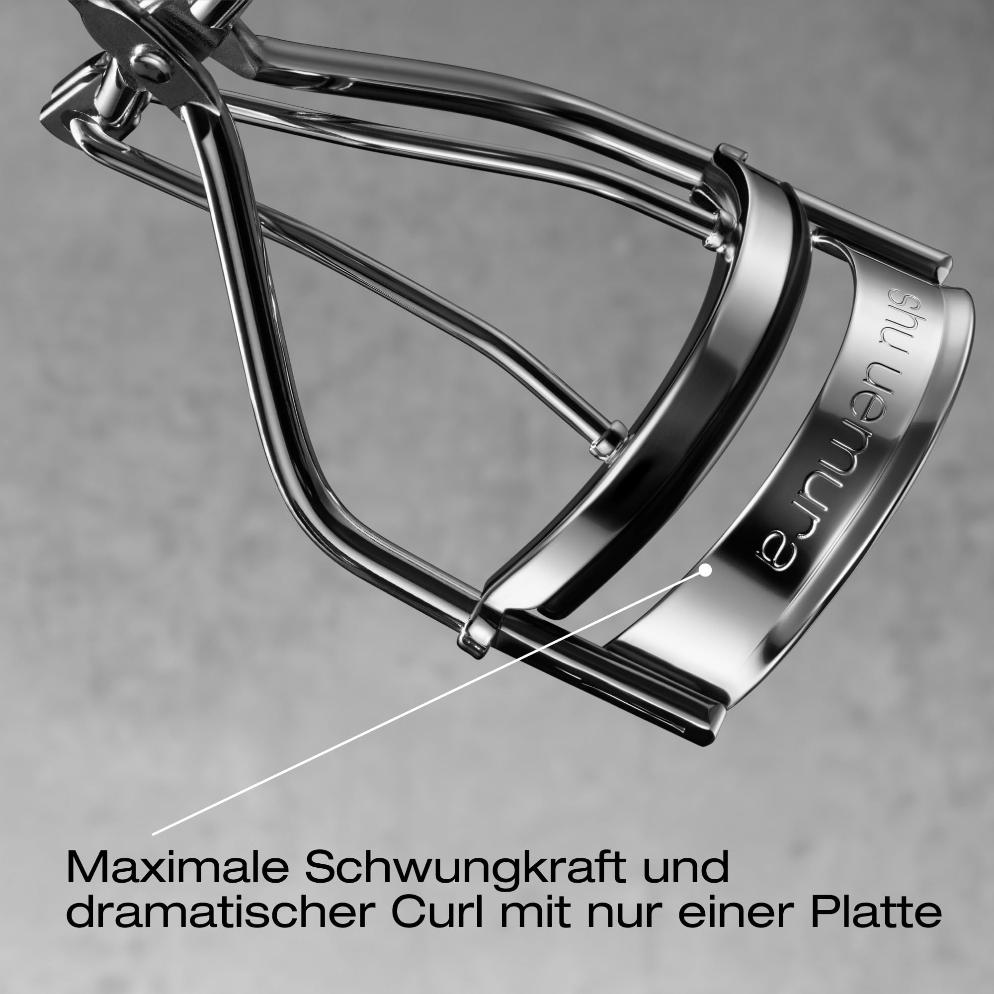 Shu Uemura Wimpernzange, Einzigartiges Design, Profi-Curler, Optimaler Schwung, Verlängerte Wimpern, Präzise & Zupffrei, inkl. Silikonpad-Nachfüllung