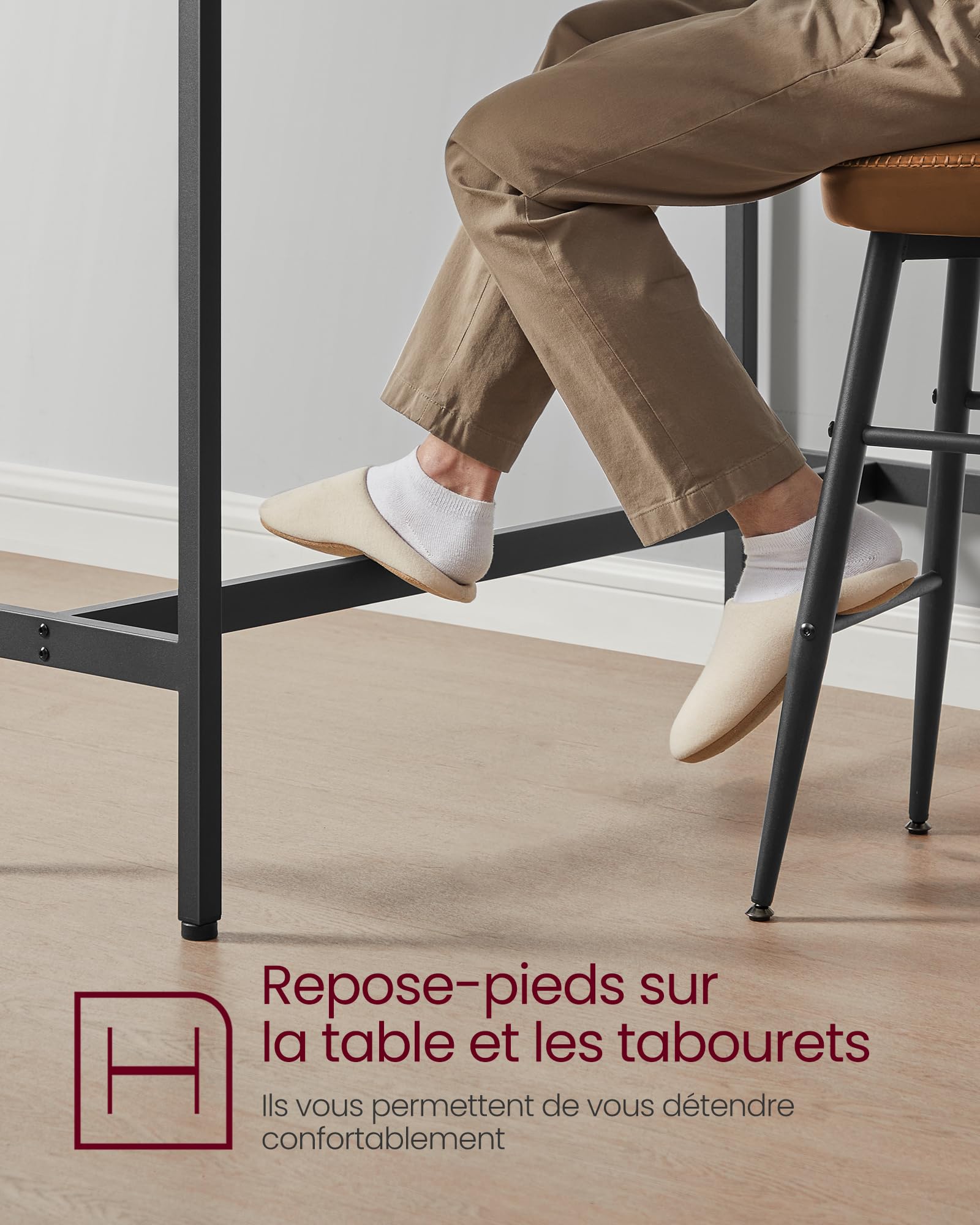 VASAGLE Ensemble de Meubles de Salle à Manger, Table et Tabourets de Bar, Table Petit-Déjeuner avec 2 Tabourets Hauts, Cadre en Acier, Style Industriel, Noir Boisé et Noir d'encre LBT218B56