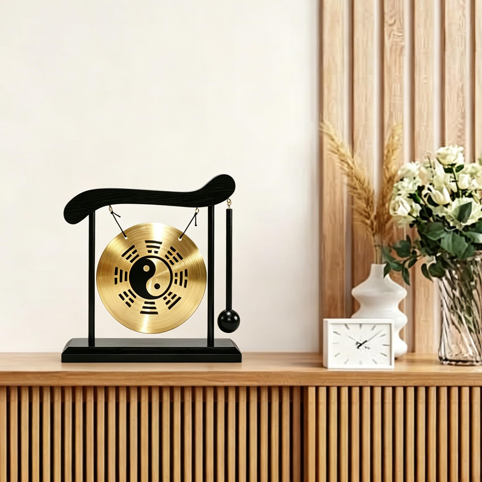 Mini Kupfer Gong mit Schlägel, Yin Yang Fengshui Deko Tischgong mit Holzsockel, Japanische Deko mit Taiji-Symbol und Klatschtafel für Zen Tischdekoration, Einzugsgeschenk (Bagua-Diagramm)