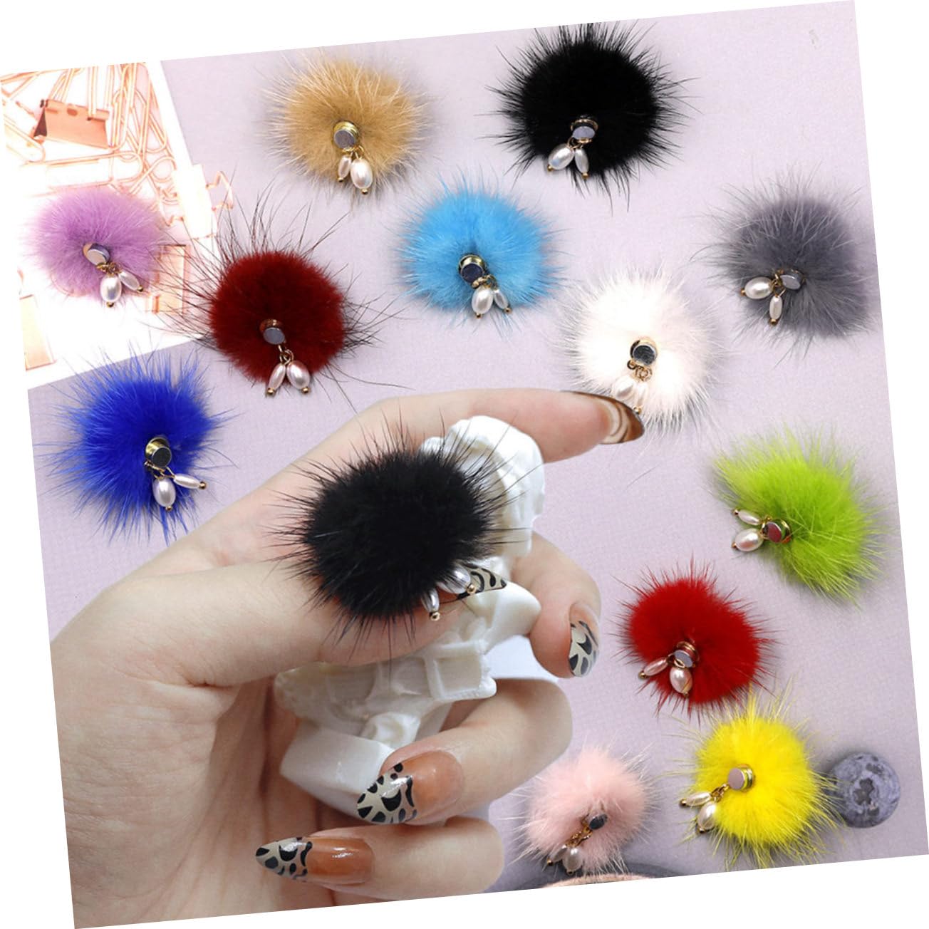 SEWACC 33pièces Accessoires De Nail Art Pompons Moelleux Décoratifs Pour Décor De Beauté Pour Manucure Design Amovible Et