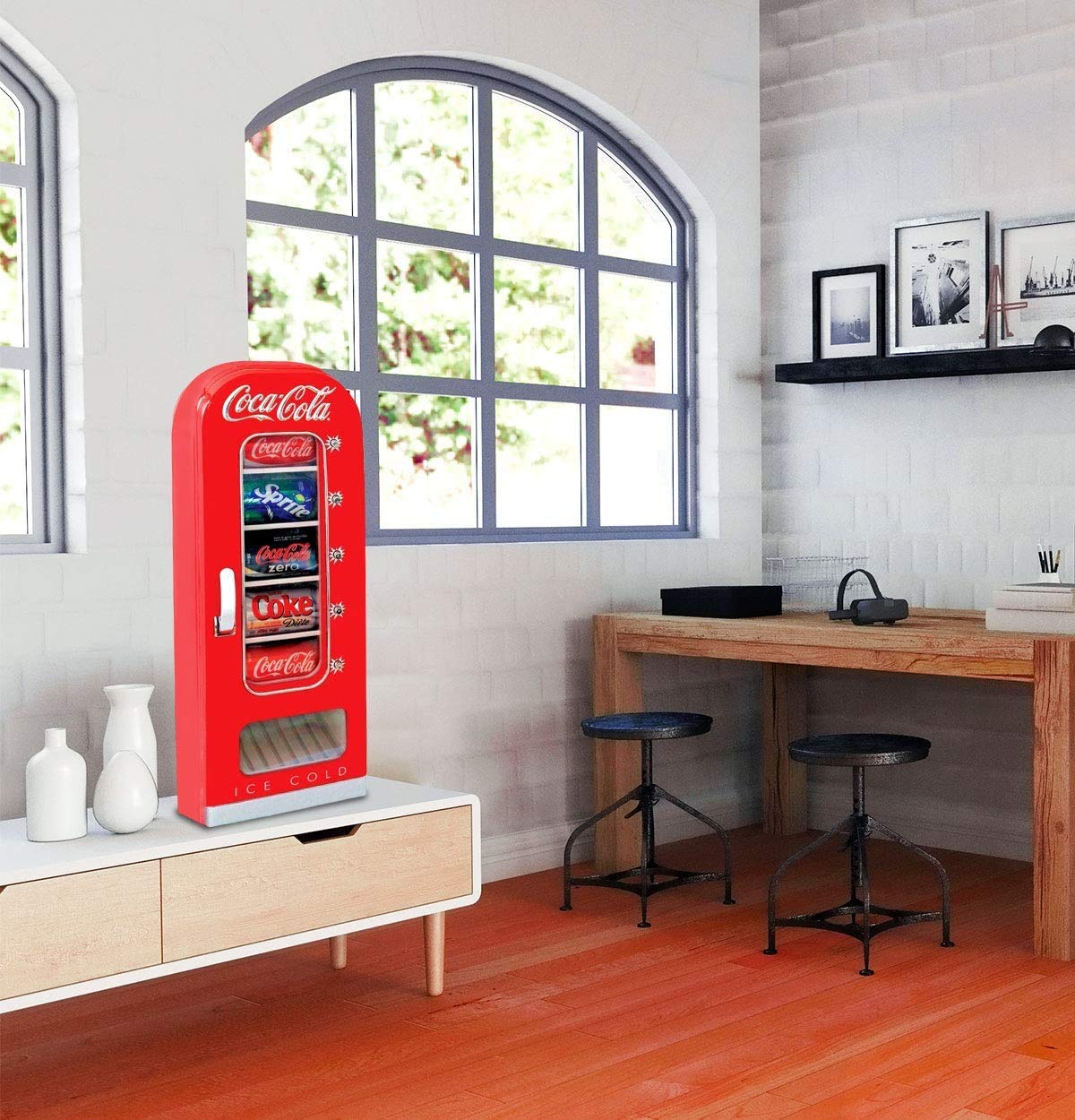Koolatron CocaCola Retro Vending Machine Style 10 Can Mini Fridge