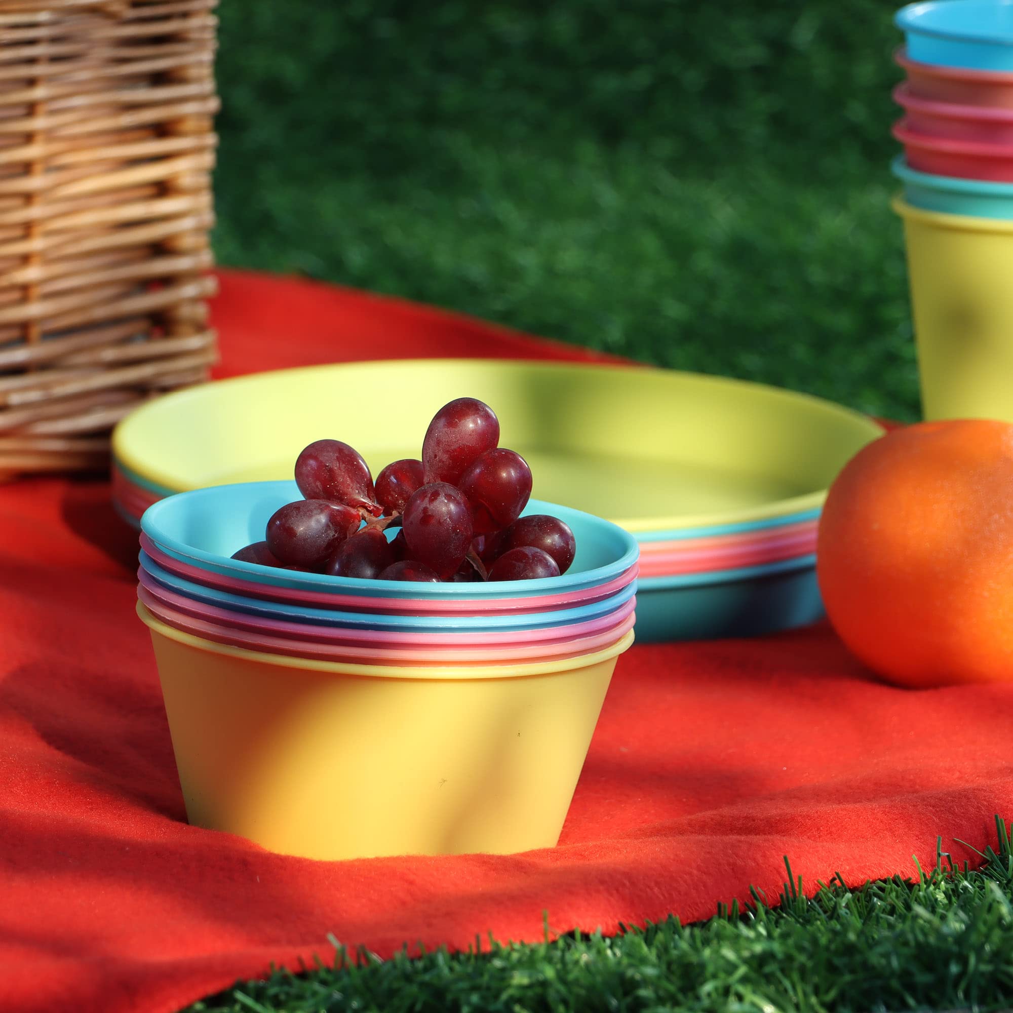 com-four® - Juego de 12 cuencos para picnic, accesorios de varios colores, arnés de camping, arnés de viaje, poco espacio e higiénico para 12 personas (cuenco - 12 piezas)