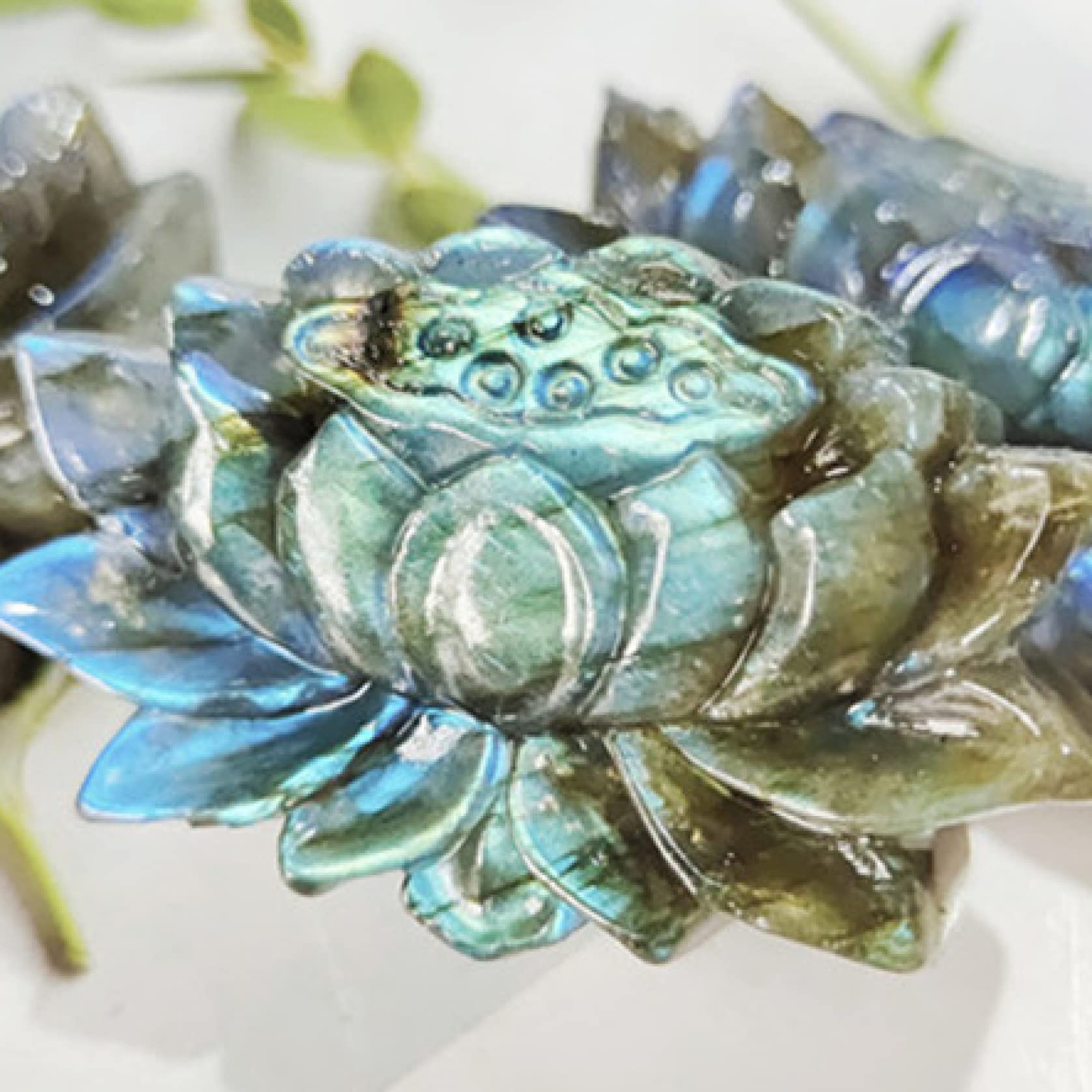 天然石ラブラドライト 蓮パーツ No.1240 天然石ラブラドライト 蓮