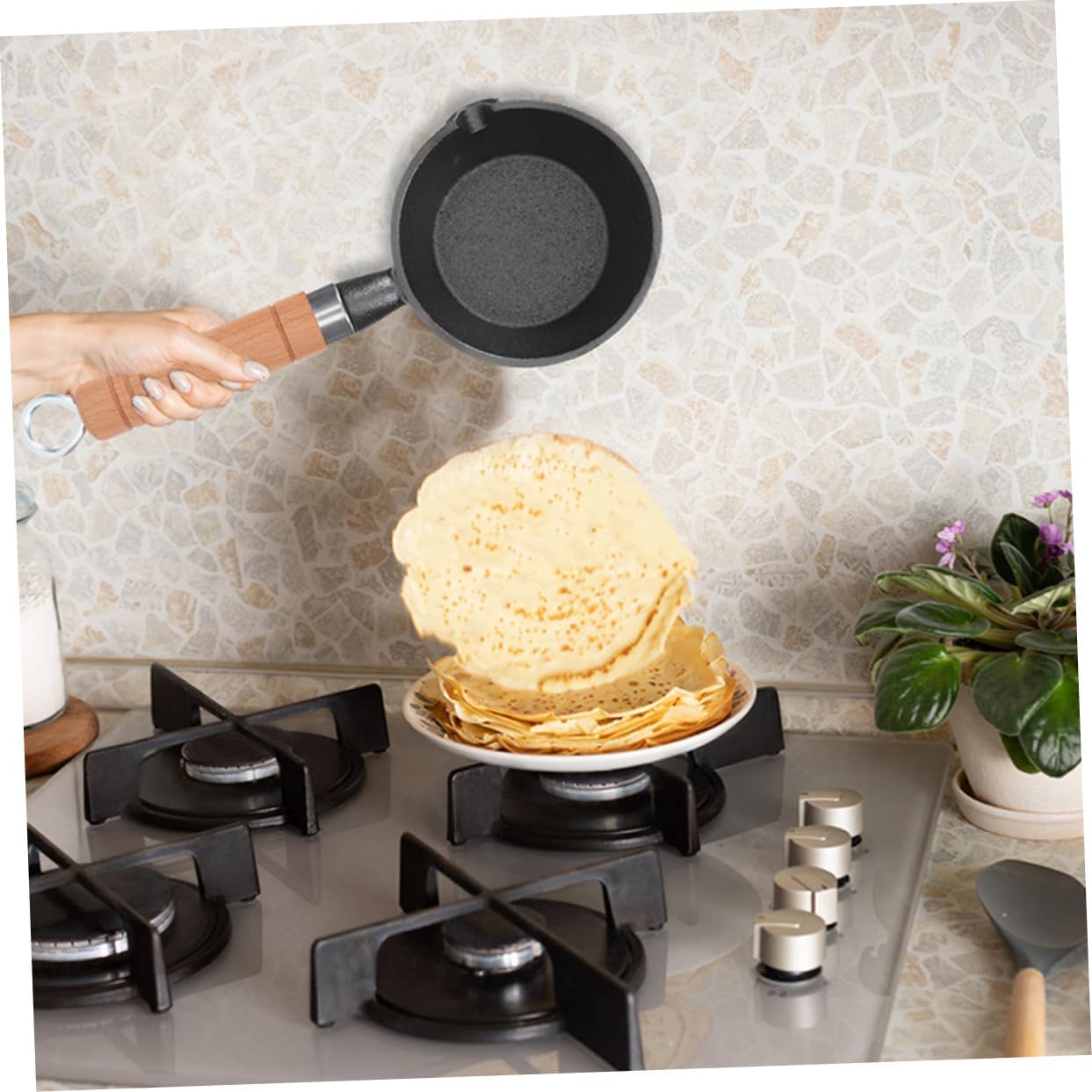 Oil Pan Small Saucepan Pour Oil Small Pot Frying Pot Iron Mini Skillet for Butter Melting and Candy Making