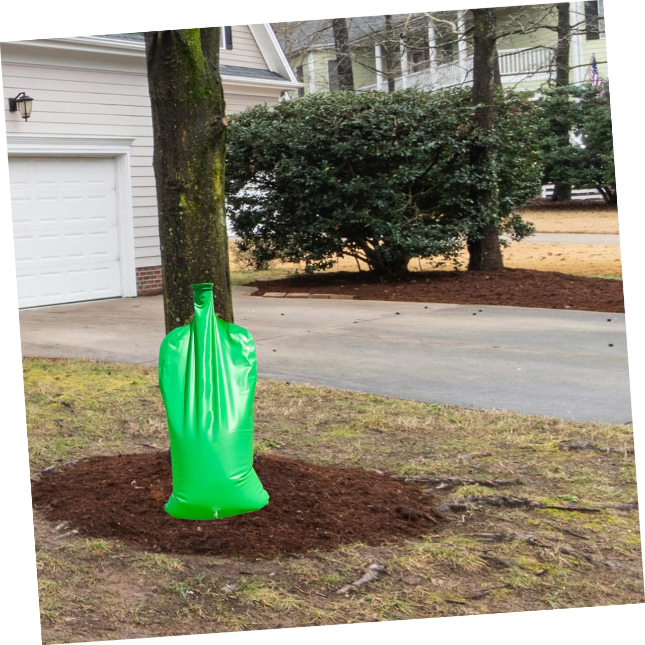 Sacco Irrigatore per Alberi 4 Gallon 2 Pezzi Verde Eva | Rilascio Lento, Doppia Uscita e Tubo Regolabile, per Arbusti e Alberi, Riutilizzabile Antiaging