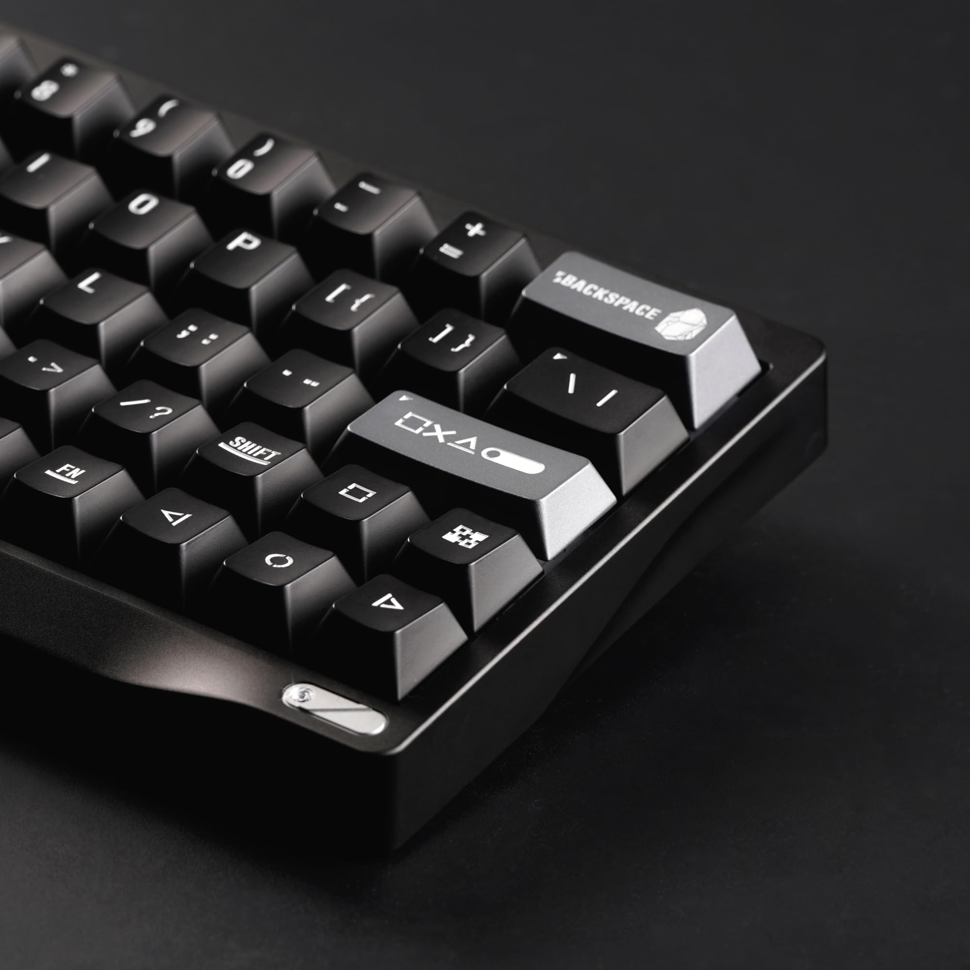 OOCTPK Chilkey SF60 - Tastiera cablata effetto Hall con tasti in metallo, tastiera da gioco al 60% con interruttore WS Flux Swap, attivazione rapida, 16 milioni di ARGB, completamente in alluminio per
