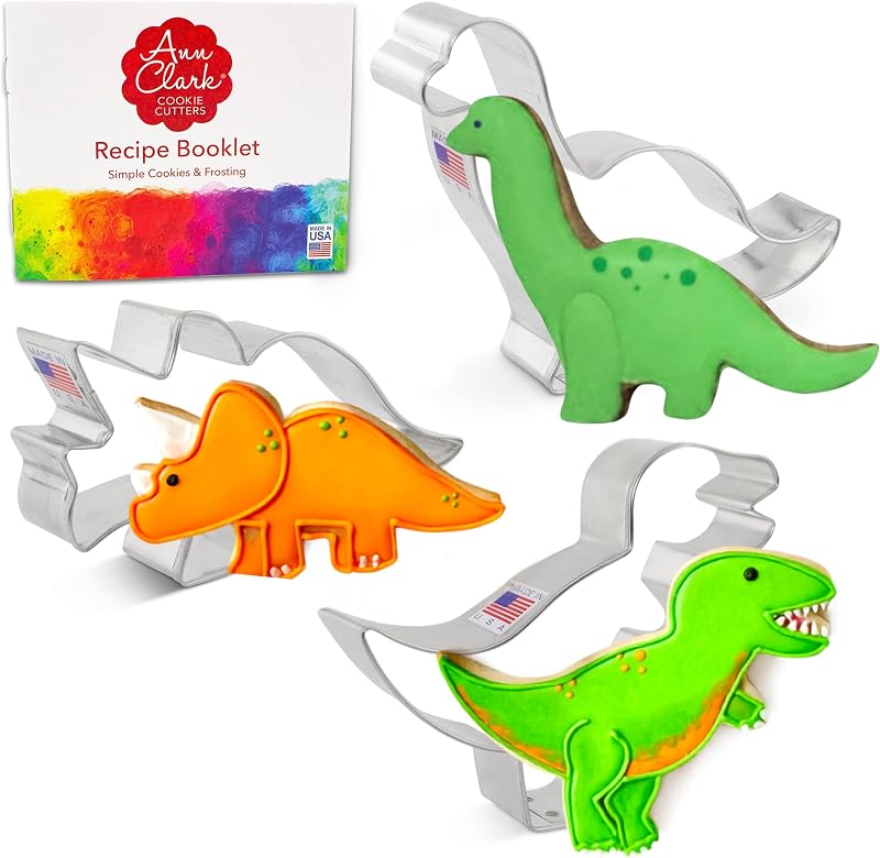 Ann Clark Juego de 3 cortadores de galletas de dinosaurio, fabricados en EE. UU. | Incluye: T-Rex, Triceratops y Brontosaurus, tamaño y forma perfectos, del fabricante de cortadores de galletas más grande de Estados Unidos.