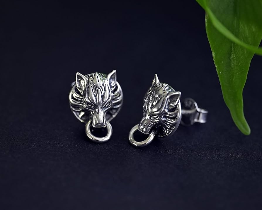 FINAL FANTASY VII CLOUDY WOLF シルバーイヤリング Final Fantasy Cloud Strife Wolf Punk Stud Earrings Unisex