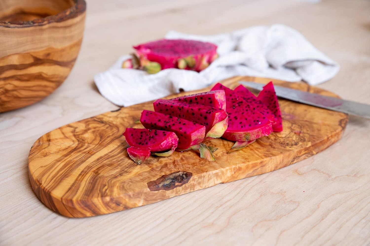 40% оƒƒ Dіѕсоunt Tramanto Olive Wood Cheese Board and Cutting Board Extra Large, 24 x 12 Inch