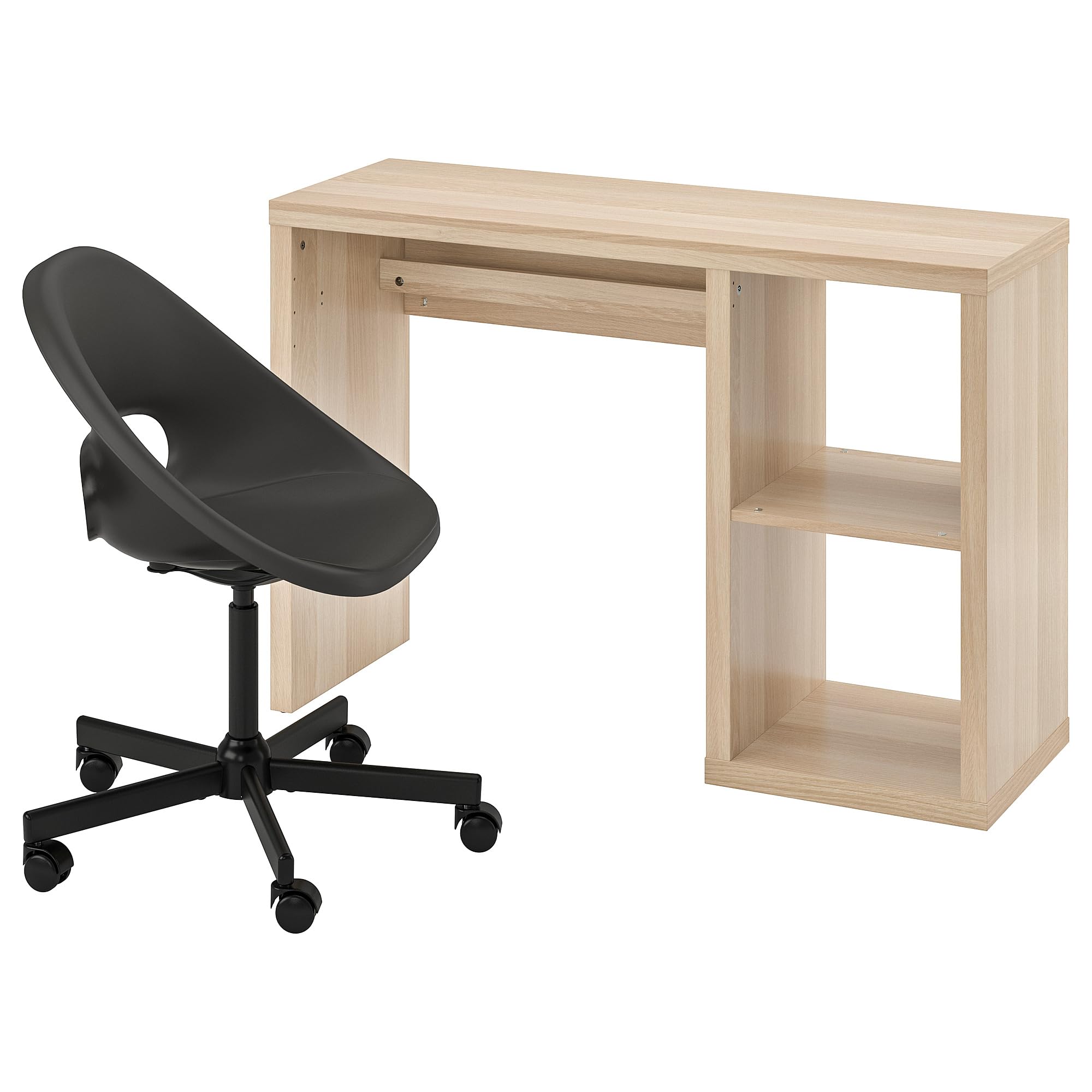 Bureau KALLAX et chaise ELDBERGET effet chêne teinté blanc pour télétravail