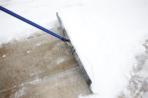 Miniatura 2 de Marshalltown Pala de nieve Polar Pusher, hoja antiadherente que facilita empujar la nieve, fabricada con orgullo en los Estados Unidos, 48 pulgadas,