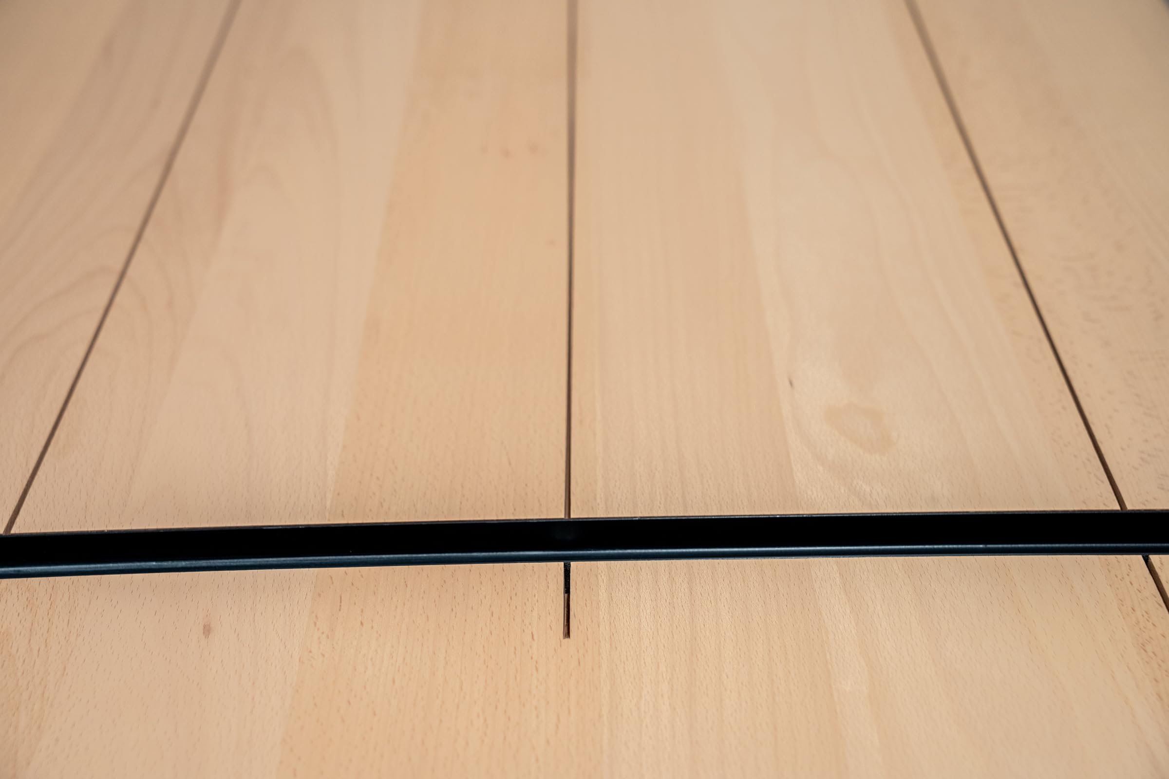 Tablero de escritorio de madera maciza de haya con borde suizo (60 x 120 cm)