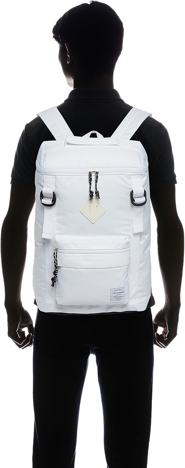 [アヴェンチュラ] リュック リュックサック ボックス型 スクエア 撥水 ナイロン 大容量 a4 メッシュポケット 背面 ファスナー