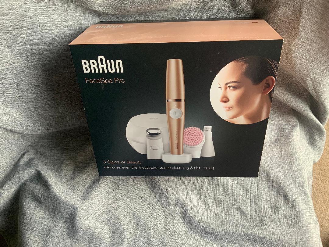 Watch unboxing Braun face spa pro on Amazon Live