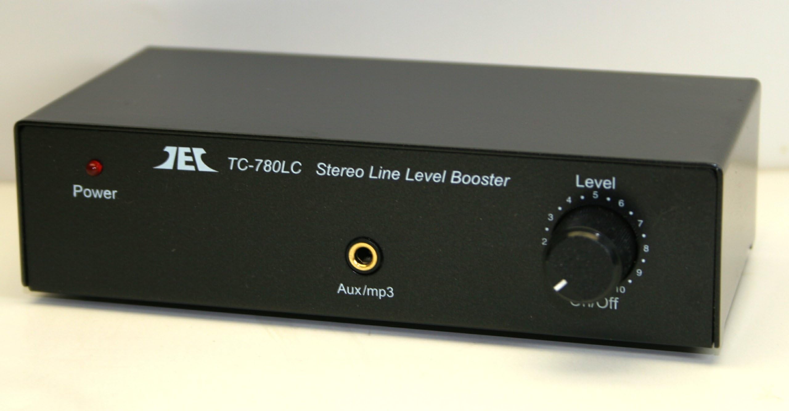 TCC TC-780LC Stereo Line Level Amp / Booster with iPod Jack; BLACK VERSION