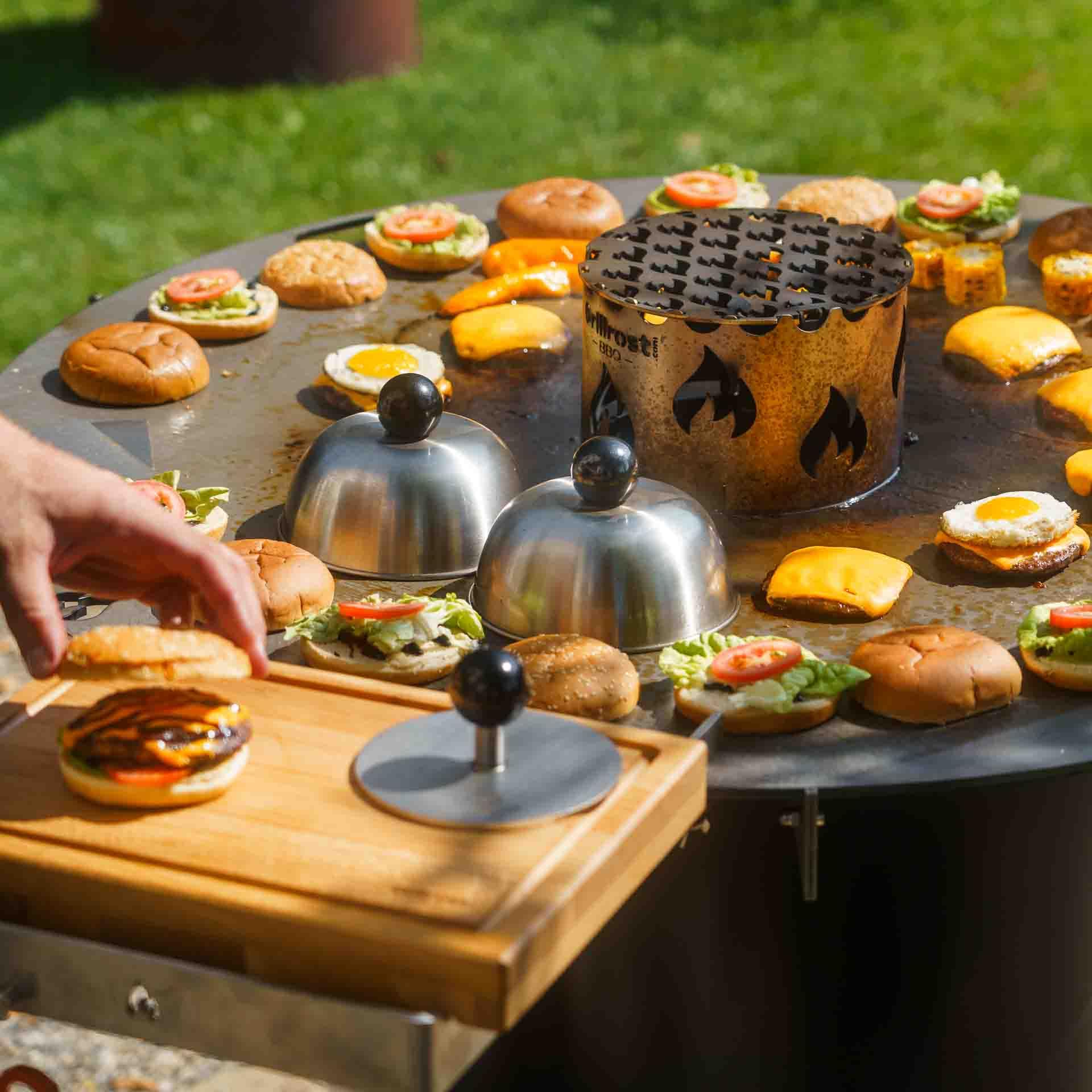 Grillrost.com Das Original Burger Smasher - mega stabile Edelstahl Burgerpresse, handgeschweißt für Plancha und Feuerplatte | Burgerpatties direkt auf der Feuerplatte