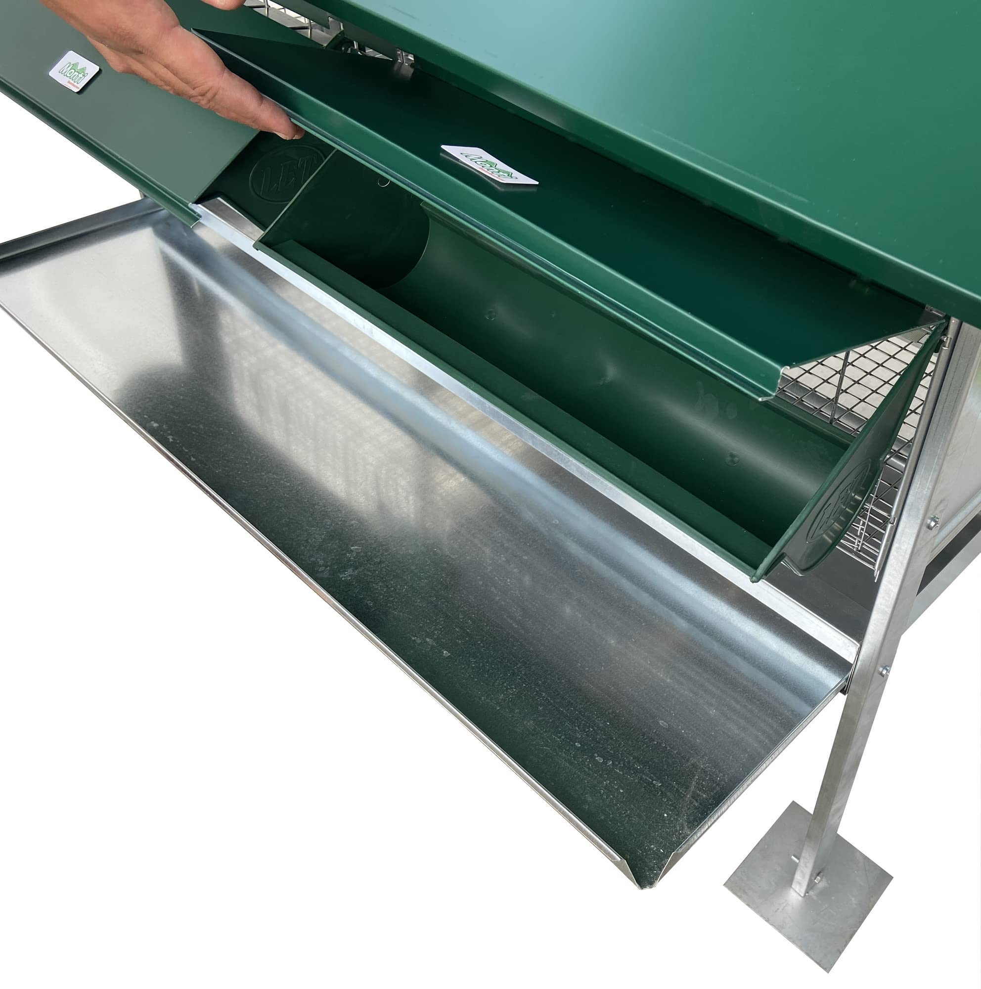 Pollaio a Casetta Capri per Galline Ovaiole. Tutto in Lamiera Verniciata e Rete Zincata. Cm 155 P x 120 L x H 120