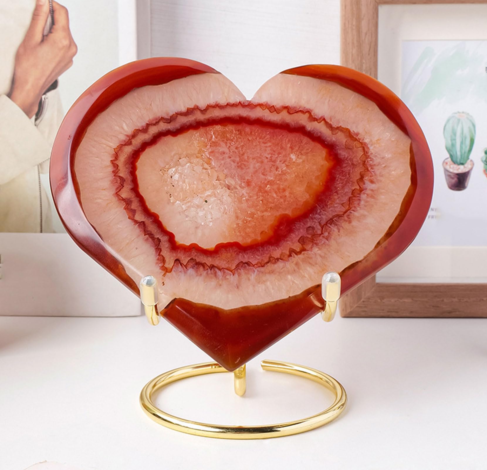 ITCLEYMDZV Crystal Red Agate Geode Cluster Heart-Shaped Raw Stone Polished Desktop Three-Dimensional Viewing Ornaments for Home, Office,400~500g