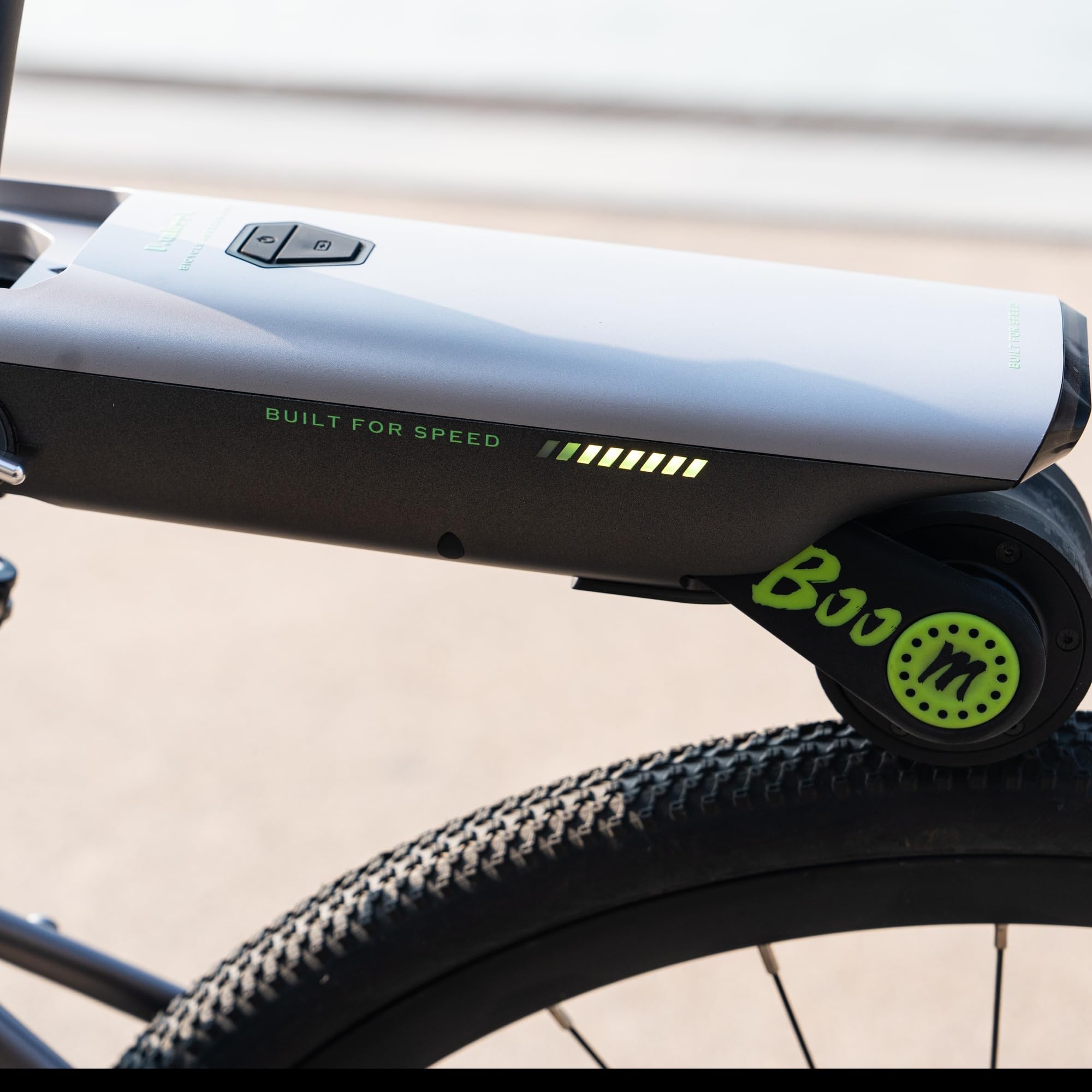 Générique PWHEEL Kit Assistance Électrique Vélo 200W 18V - Transformez Votre Vélo en VAE en 5 Minutes sans Outil - Batterie Lithium 50 km - Compatible VTT et Route - Certifié CE