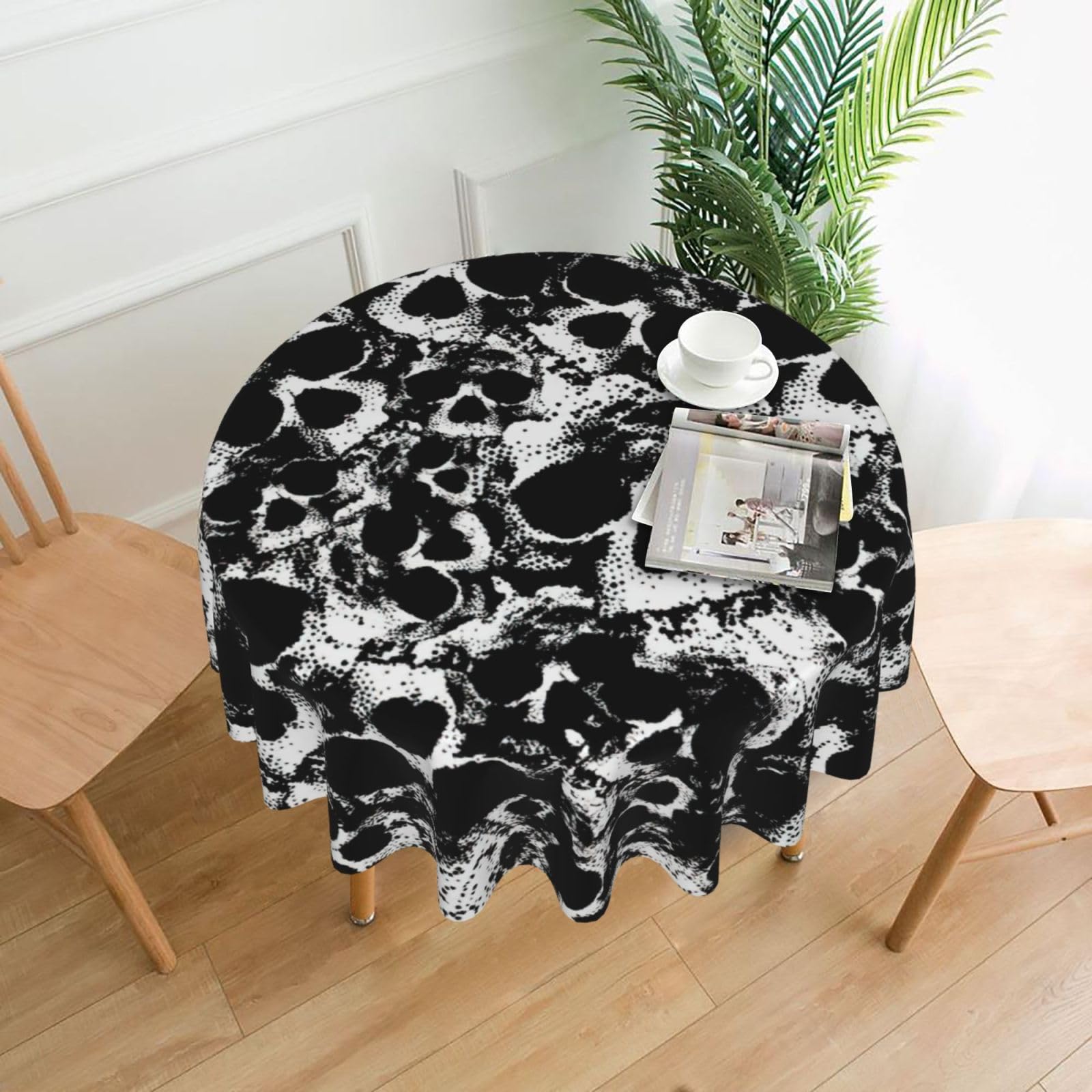 SDEGTHO Black and White Human Skull Print Modern Retro Round Tablecloth 60in Polyester Fabric Cover for Party Dining Table Washable