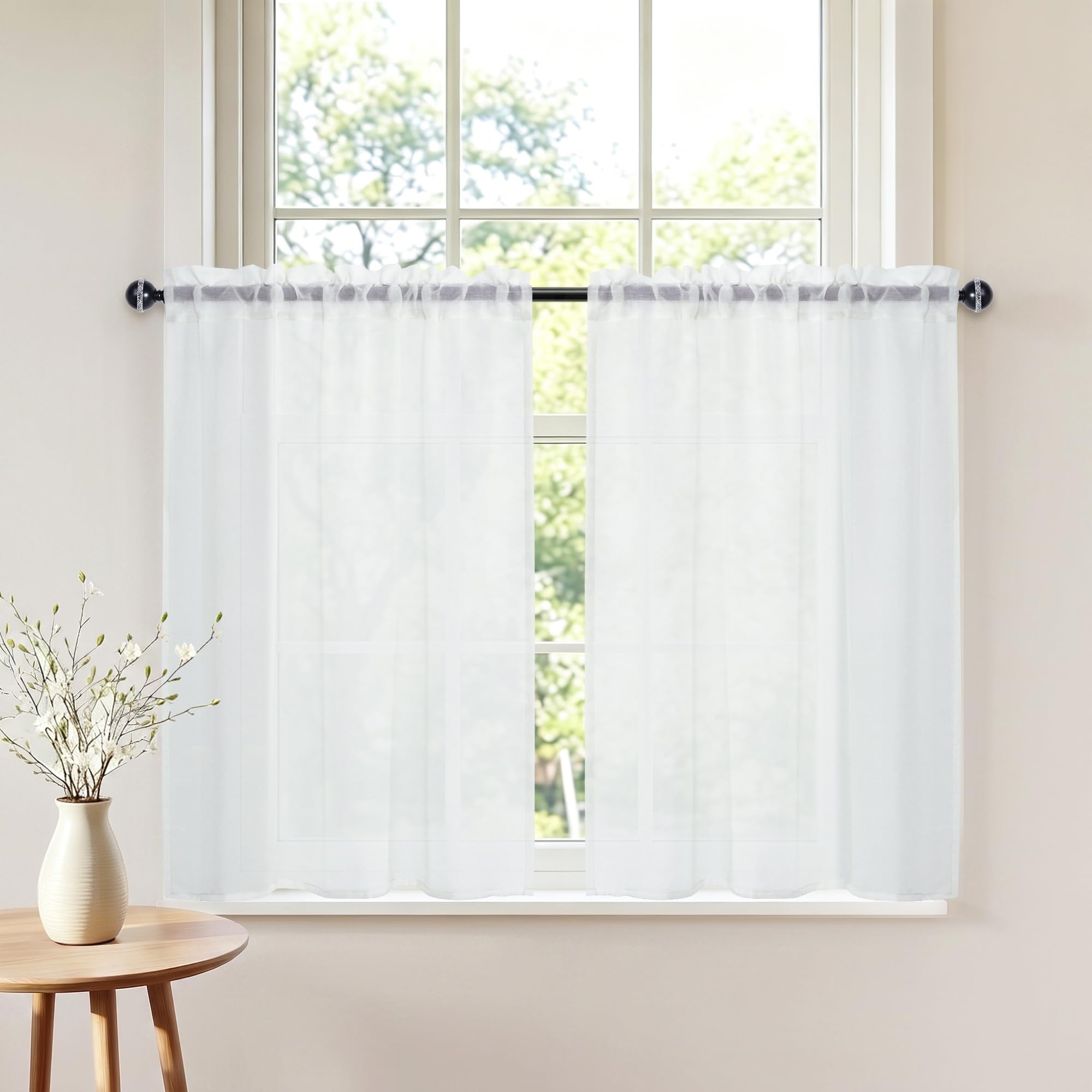 DWCN Scheibengardinen Kurz Modern Küchen Bistrogardine 2er Set B90xH45 cm Fenstergardinen Landhausstil Stores Vorhang Weiß Halbtransparent Blickdicht mit Stangedurchzug Schrankvorhänge für Wohnzimmer