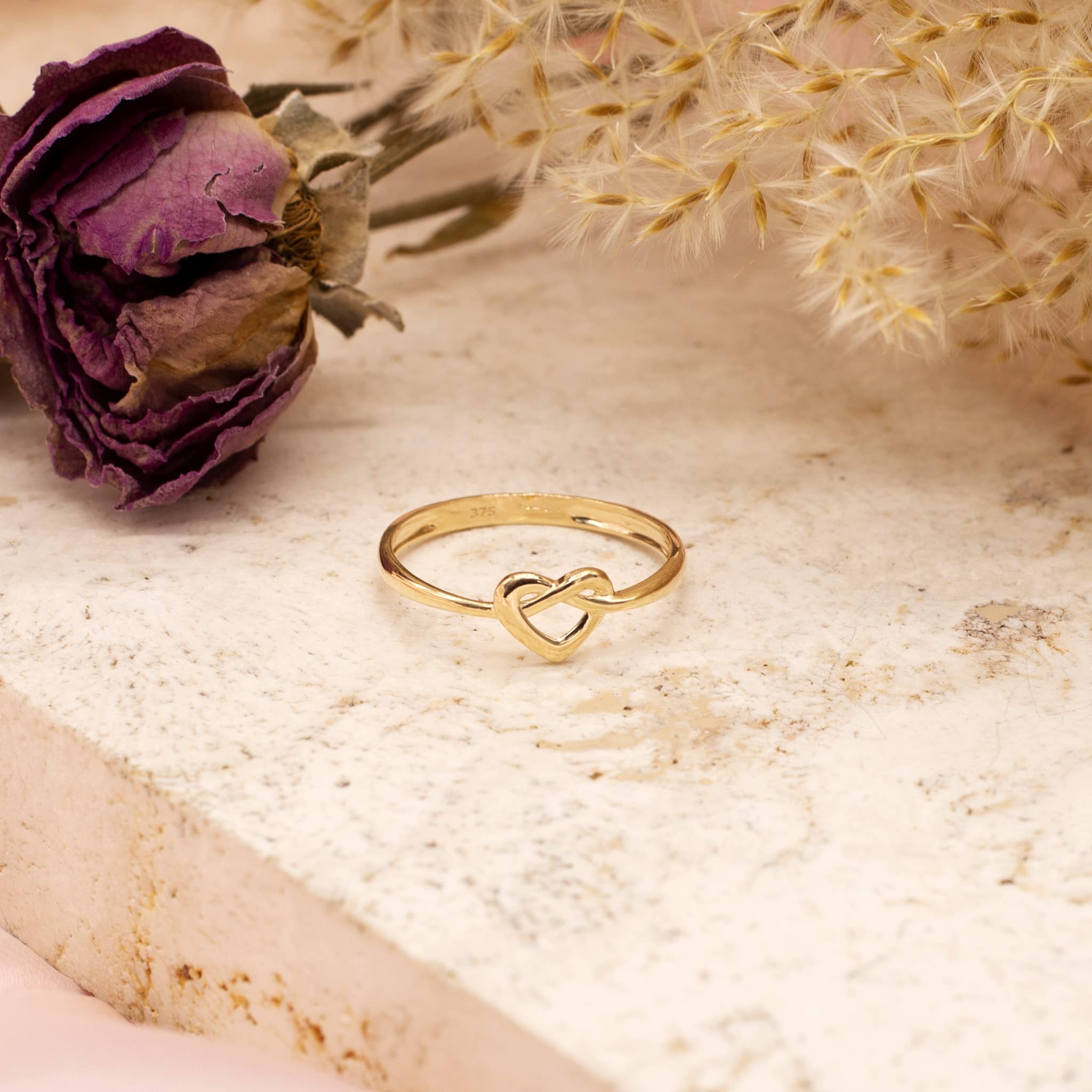CARISSIMA Anello da donna in oro 9 kt con cuore infin