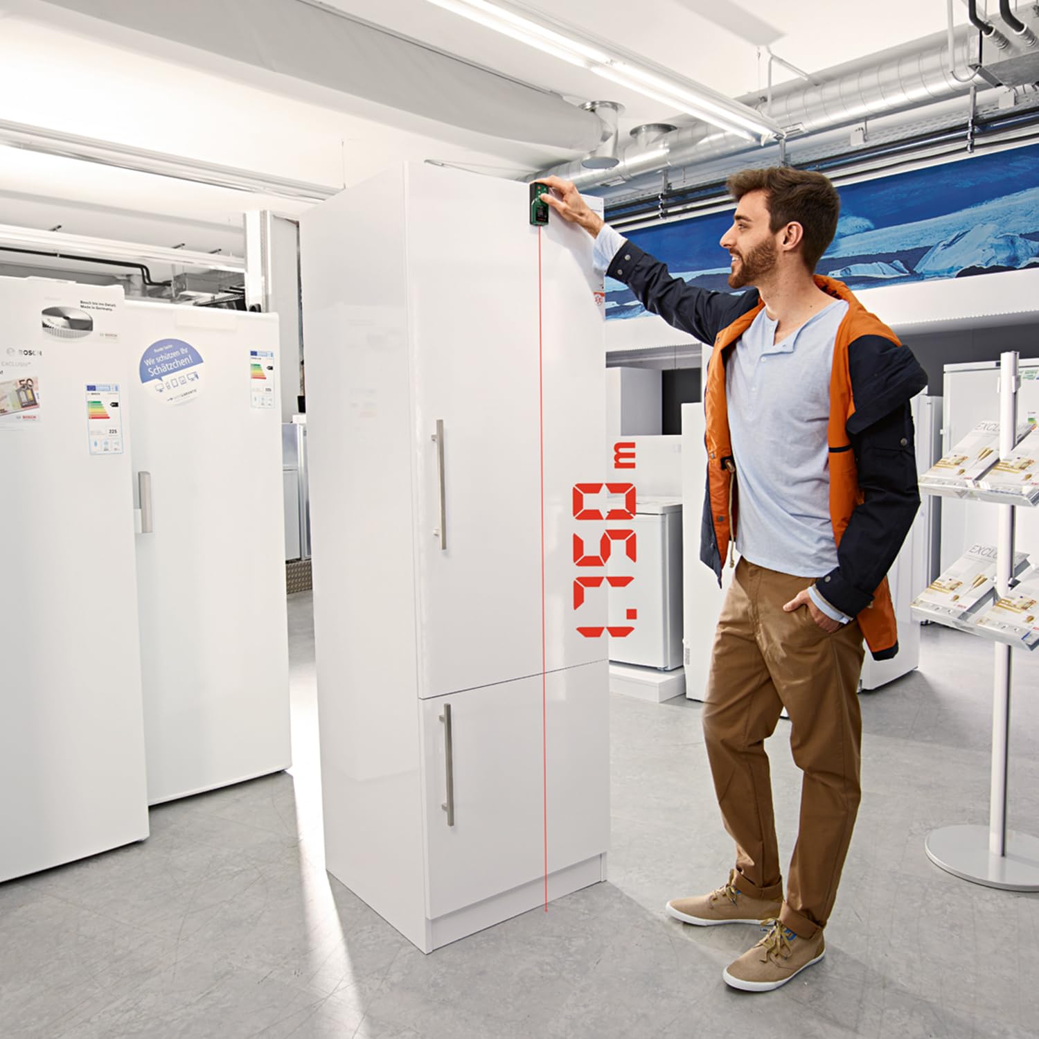Bosch télémètre laser UniversalDistance 30 (mesures précises jusqu’à 30 m, fonctions de mesure, fonction mémoire, dans boîte carton)