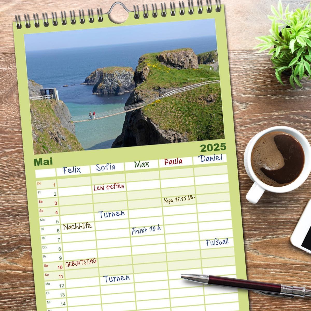 Familienplaner 2025 - Traumhaftes Irland mit 5 Spalten (Wandkalender, 21 cm x 45 cm), CALVENDO: Dublin, Belfast, atemberaubende Landschaften und ... der Grünen Insel Irland. (CALVENDO Orte)