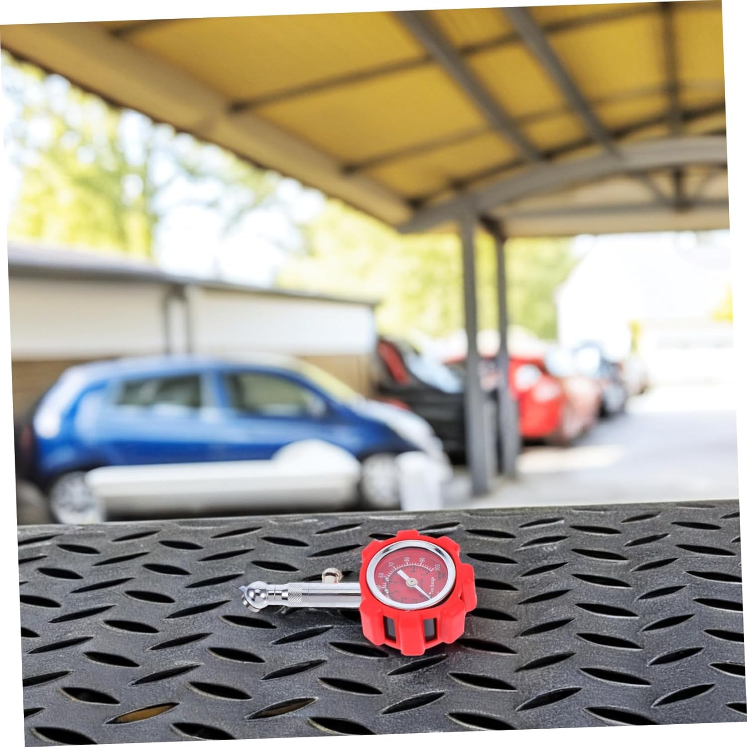 High Precision Analog Tire Pressure Gauge Metal Vehicle Air Pressure Gauge Red for Cars Trucks Atvs Heavy Duty Measurement Tool