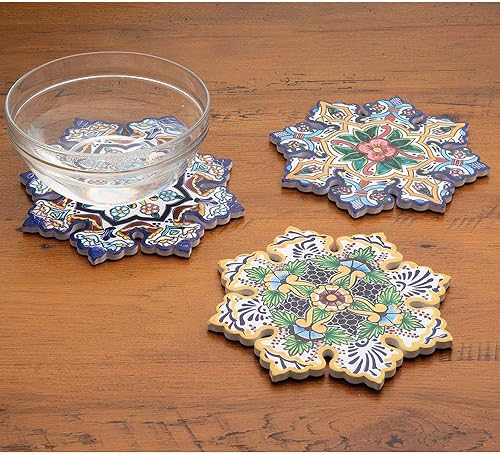 Bits and Pieces - Juego de tres salvamanteles de diseño de mayólica - Colorido plato caliente cubierta de mesa