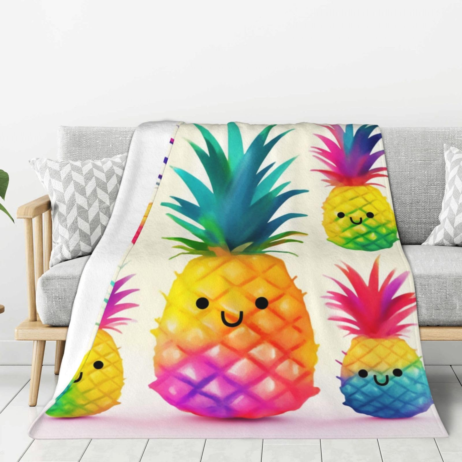 Couverture motif ananas arc-en-ciel grand format pour sublimer votre canapé toute l'année