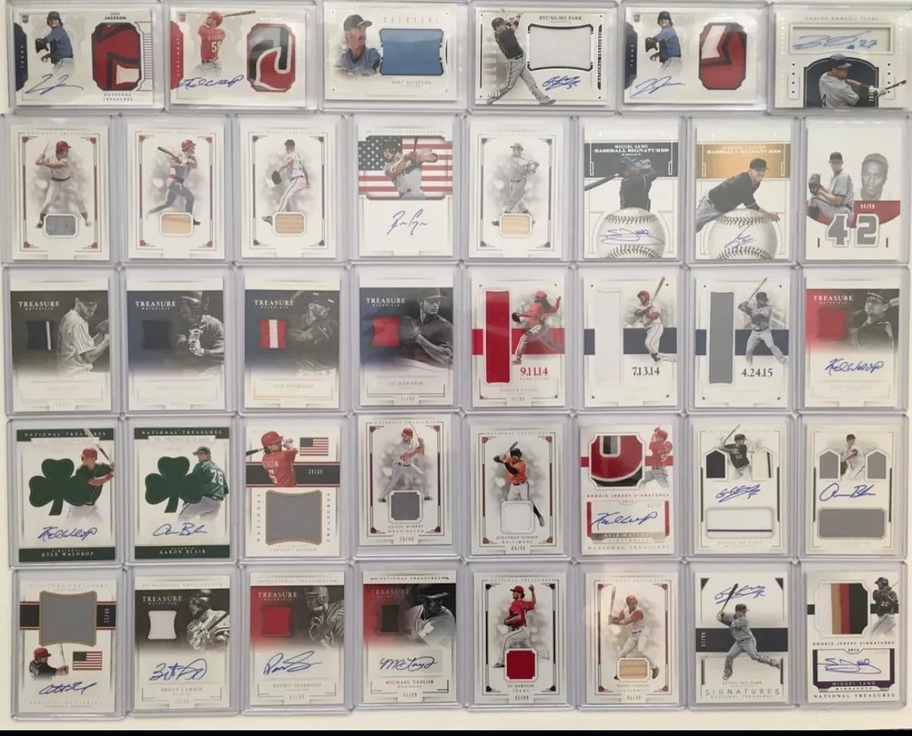 Baseball Sports Mystery Pack | 25 Cards | 1x Autograph/Relic | 4x Rookie Cards Guaranteed