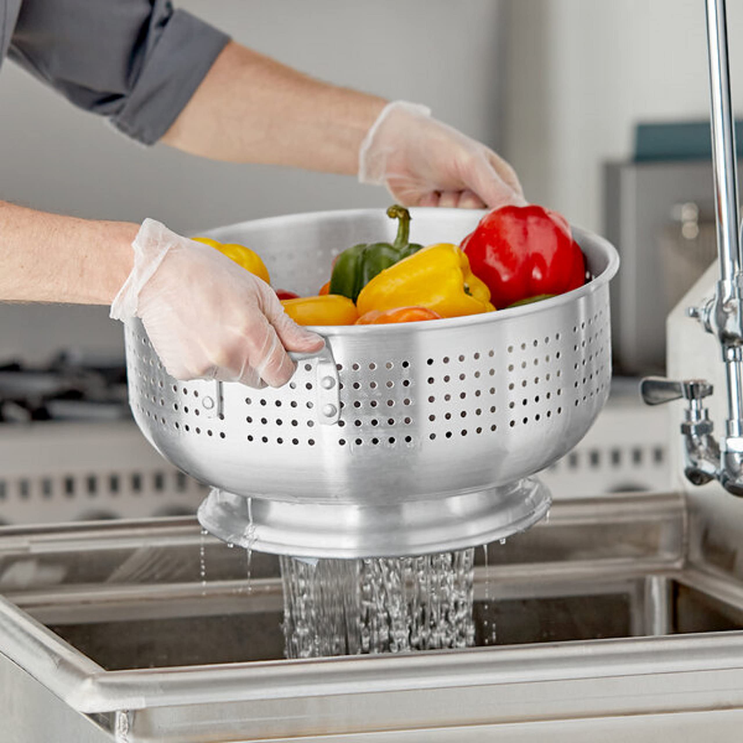 TrueCraftware-12 Quart Heavy Duty Colander with Handles and Stable Base Aluminum- Pasta Spaghetti Berry Fruit Vegetable Kitchen Food Strainer Basket