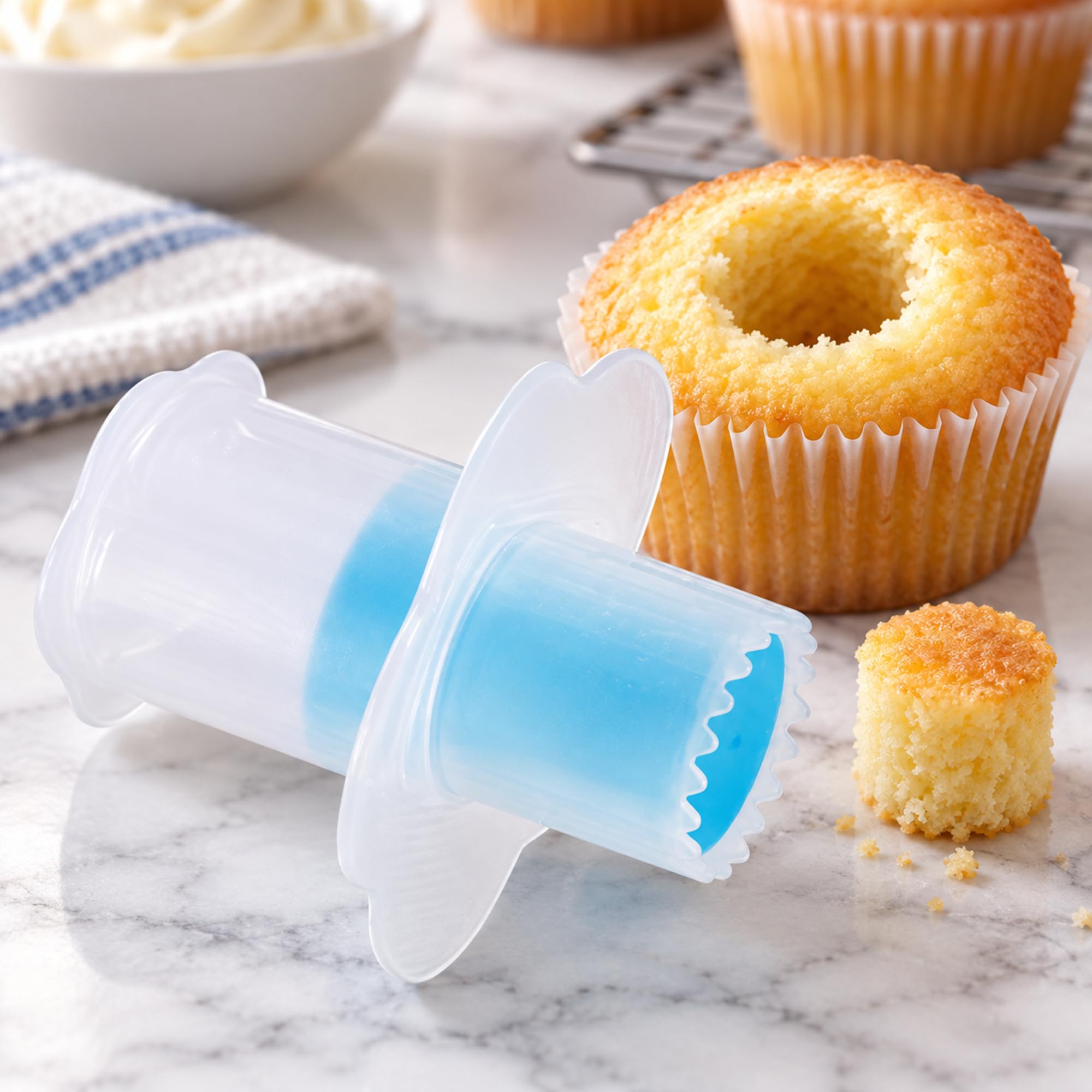 Plastic Cupcake Corer for Filled Cakes and Desserts, Handheld Baking Tool for Hollowing Centers and Adding Fillings