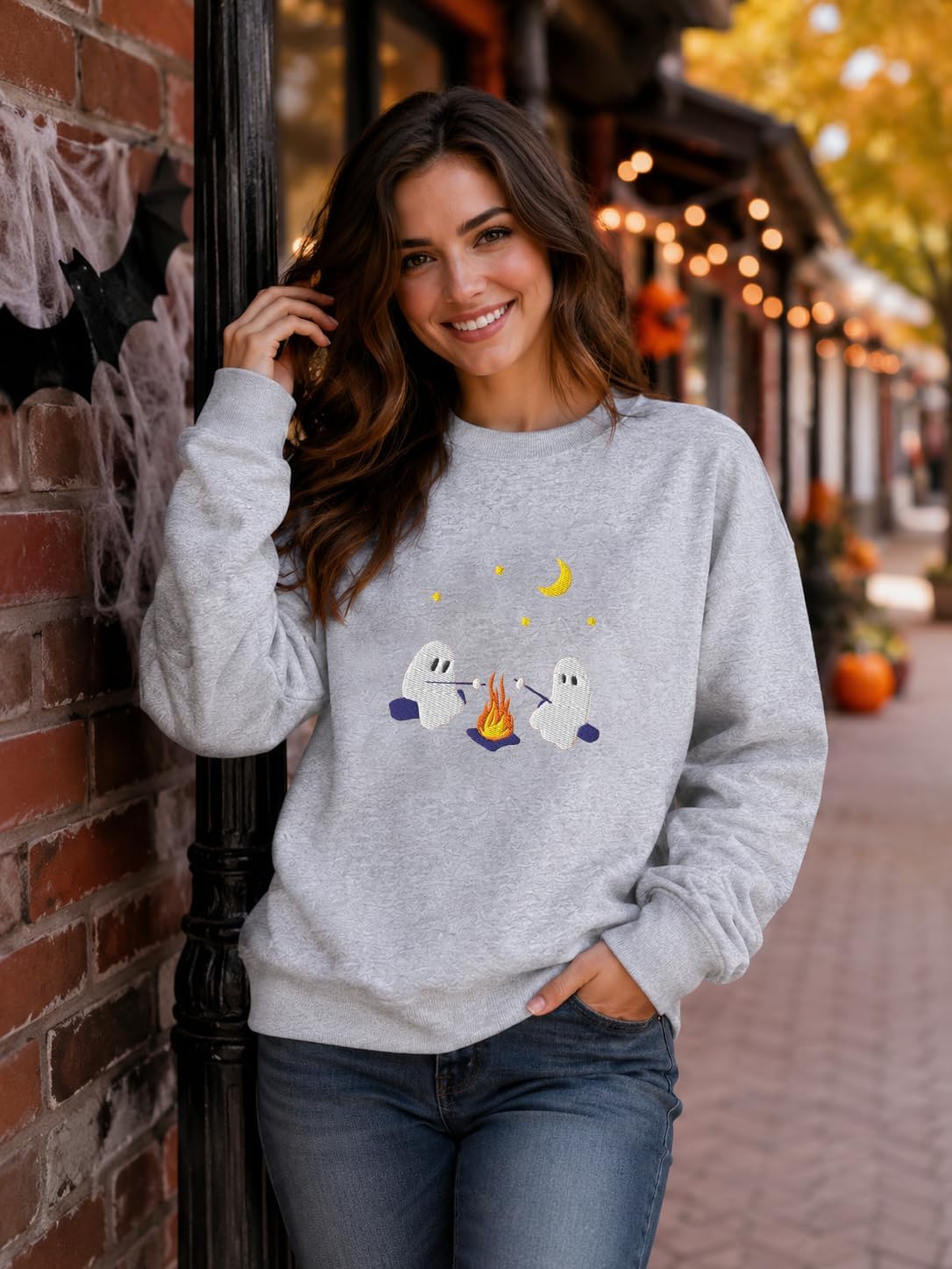 Halloween Ghost Sweatshirt Womens Fun Embroidered Graphic Sweatshirts Cute Spooky Pullover Casual Long Sleeves Shirt