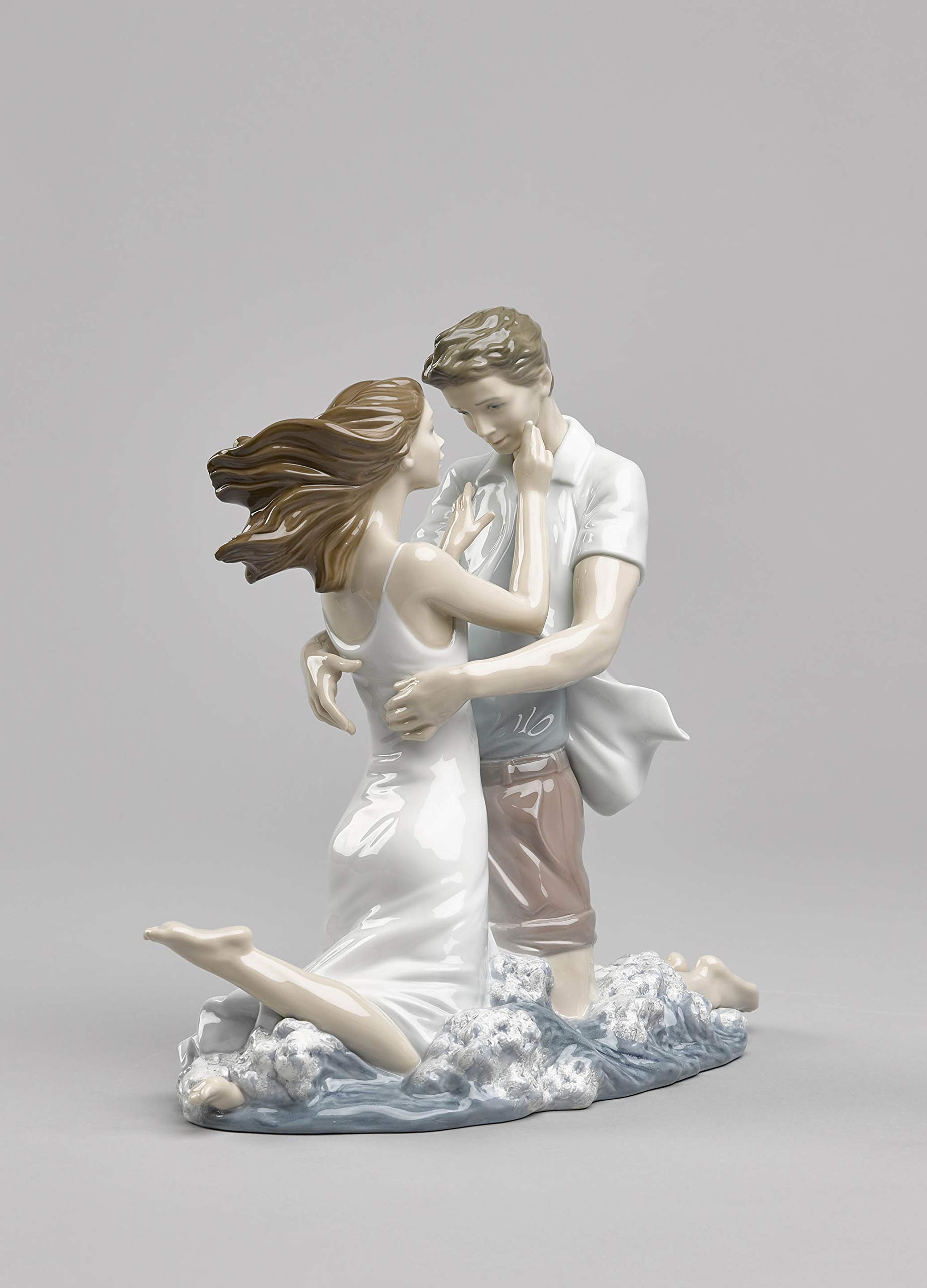 Amazon.com: LLADRÓ The Thrill of Love Couple Figurine. Porcelain