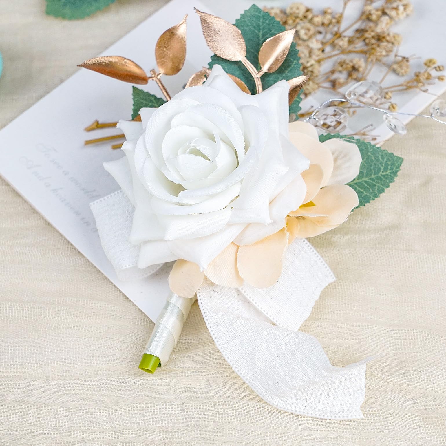 Boutonniere Magnet URROMA 2 Pcs Wrist Corsage Flower, Artificial Wedding  Wrist Corsage And Boutonniere Set Bride Hand Flower Men Boutonniere For  Wedding Bridesmaid Party Corsage For Prom, image size:1540x1540