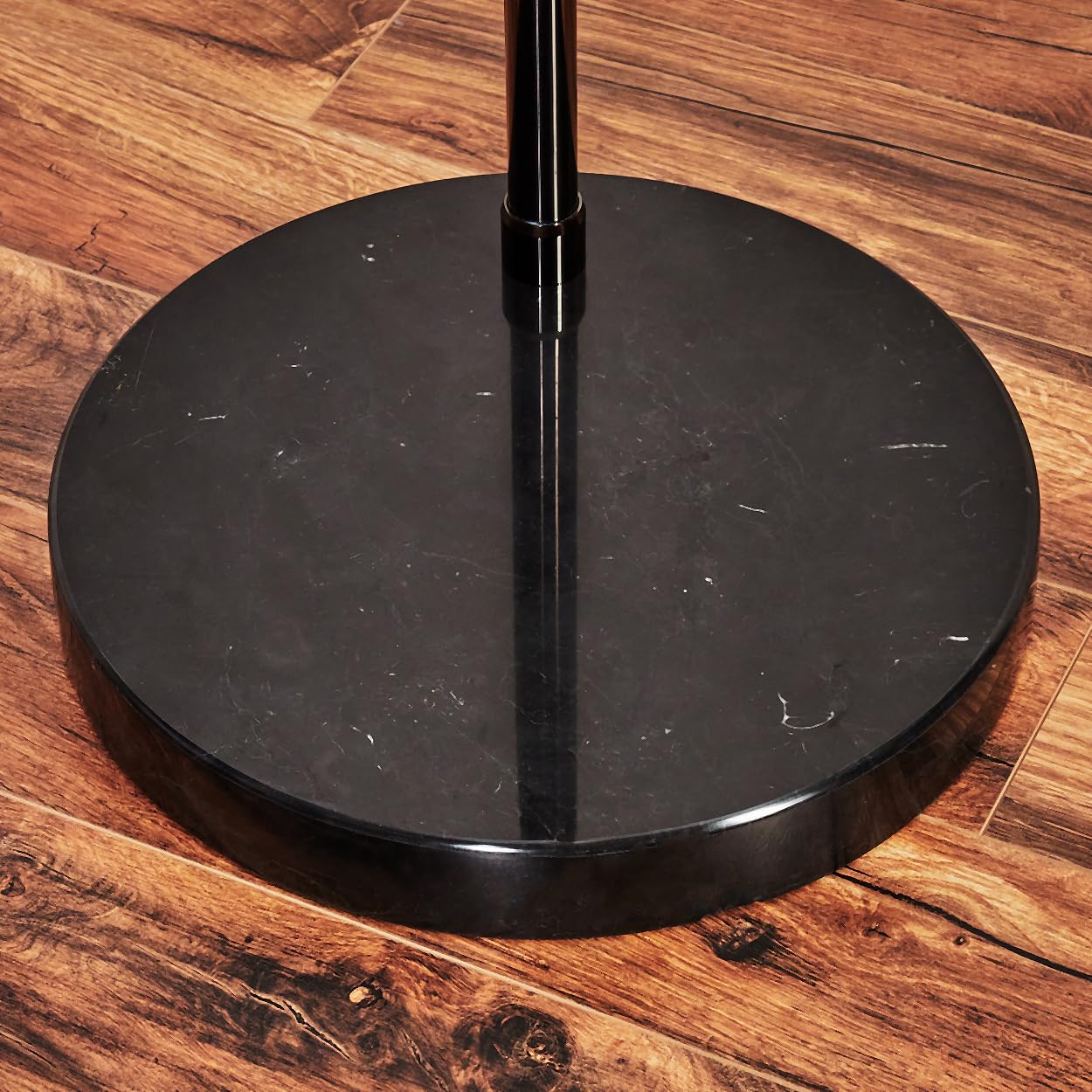 HOFSTEIN Stehleuchte Baloca, Stehlampe aus Metall in Schwarz/Chrom/Rauch/Weiß mit Marmorfuß, verstellbare Leuchte im Vintage-Design, Lichteffekt u. Fußschalter, E27, Wohnzimmer, Schlafzimmer, Büro