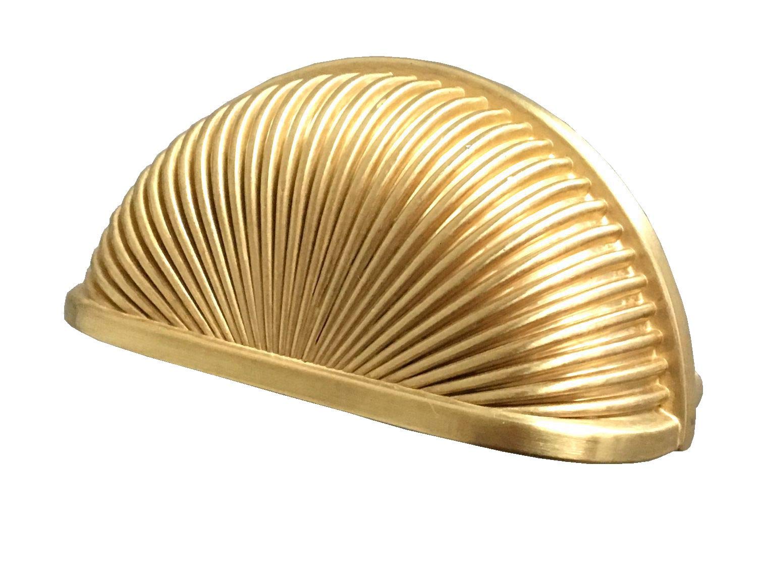Poignée de porte 76 mm style coupelle pour sublimer votre buffet de cuisine