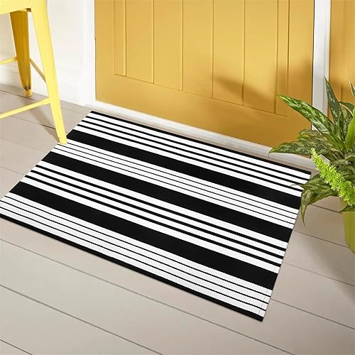 Vista 16 de Alfombra de exterior a rayas blancas y negras, 3 x 5 pies, de algodón, moderna, tejida a mano, reversible, alfombra de patio lavable en capas para 1