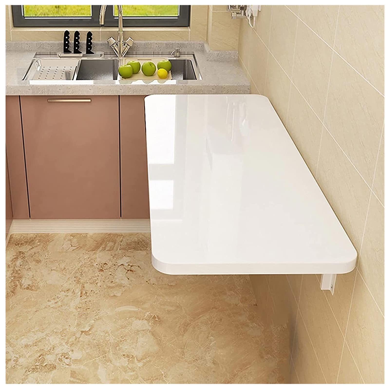 Bureau mural pliant pour optimiser une petite buanderie