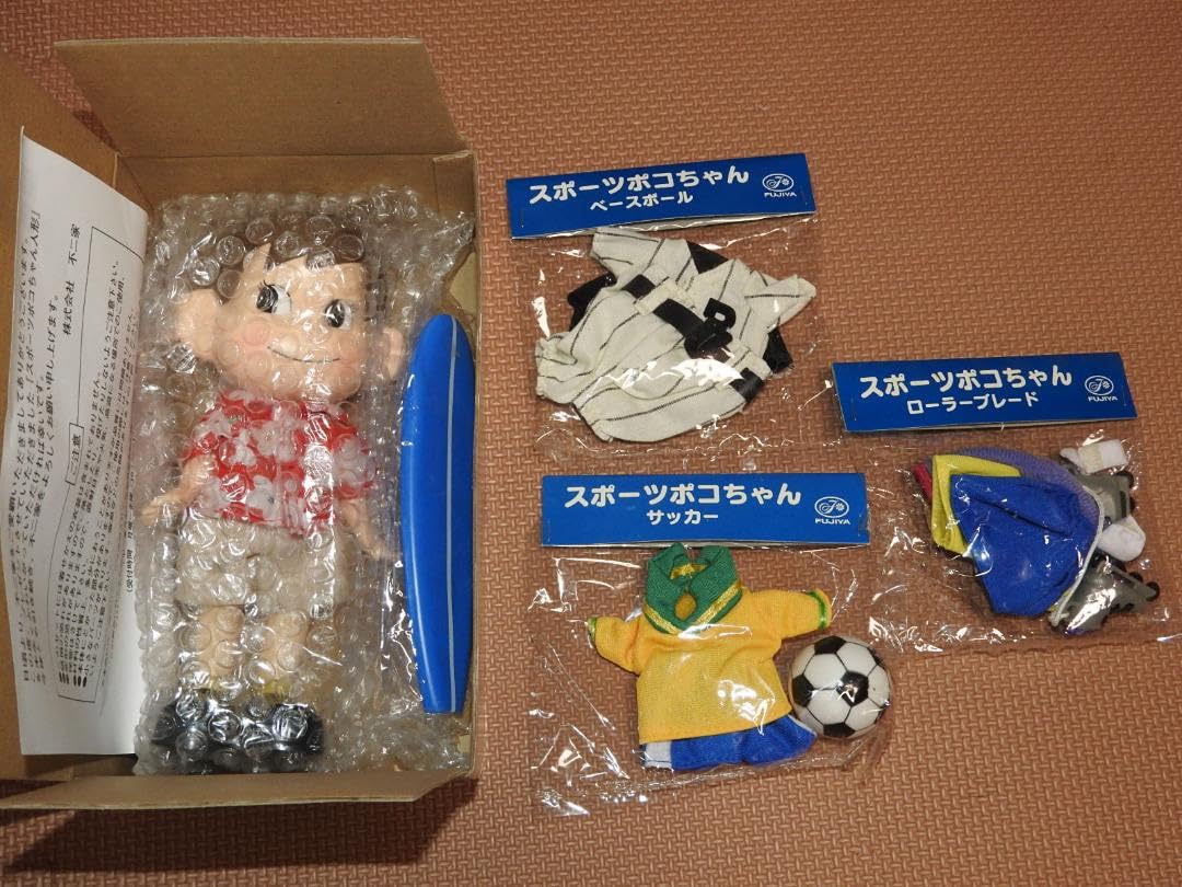 Amazon.co.jp: ペコちゃん着せかえ スポーツポコちゃん 首振りペコ 