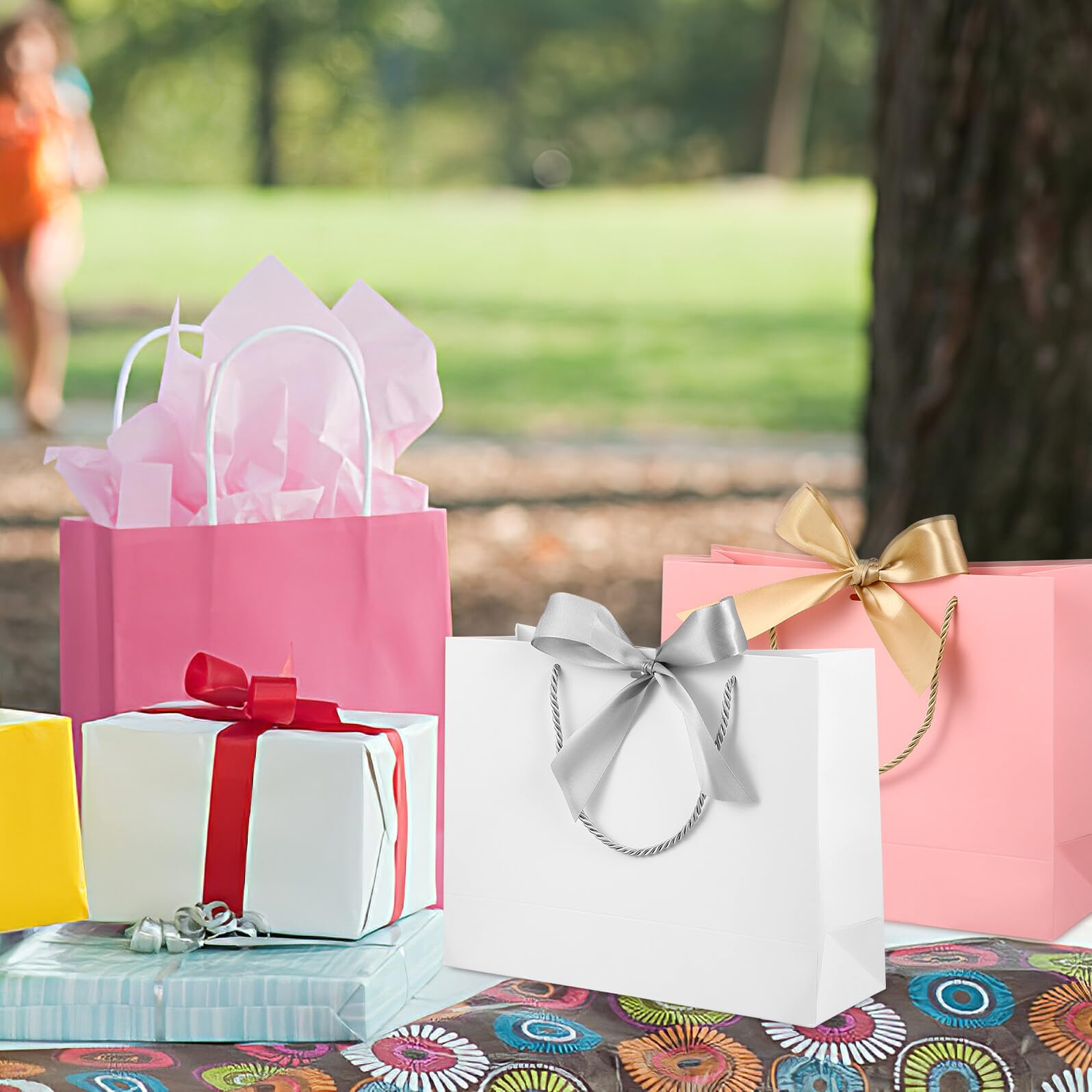 HANABASS 10 Stück Geschenktüten aus Papier mit Schleifen Weiß für Partys Hochzeiten Geschenke Einkäufe Umweltschutz und Vielseitigkeit