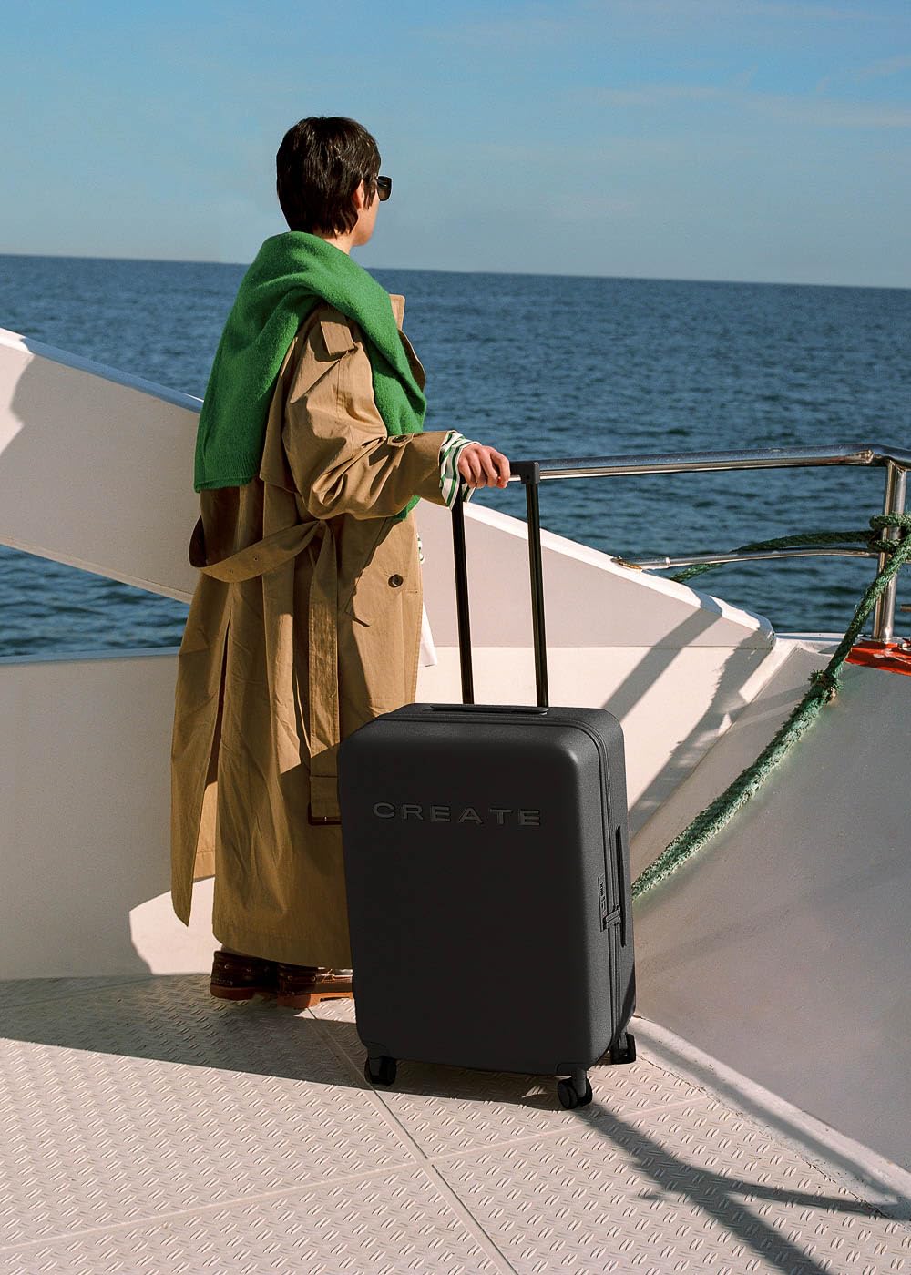 CREATE / LUGGAGE STUDIO/Valigia rigida in policarbonato nero / 47x27x66cm / Lucchetto TSA, 4 ruote doppie multidirezionali, materiali resistenti e durevoli