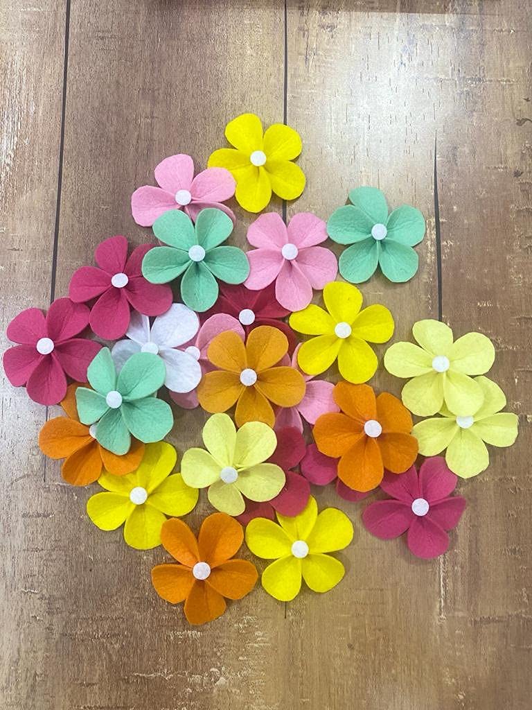 OON Felt Flowers for Decoration/Hangings/Crafts DIY Size 2.5 Inch Multi Color Randomly 20 Colored Pieces