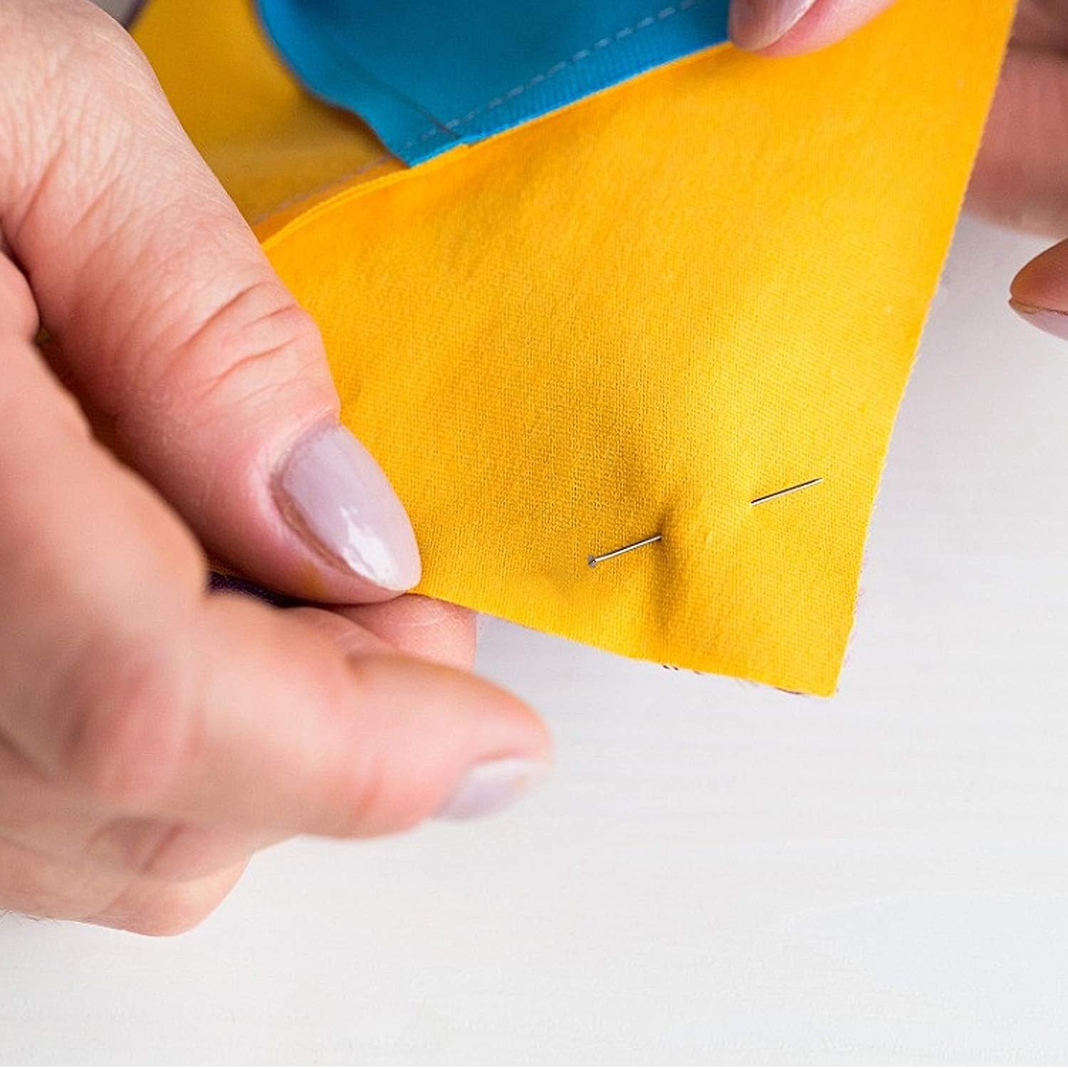 1000PCS Straight Pins, Durable Stainless Steel Dressmaker Pins, Straight Pins Sewing with Plastic Boxes, Fine Satin Pins, Flat Head Pins for Jewelry Making, Sewing Crafts